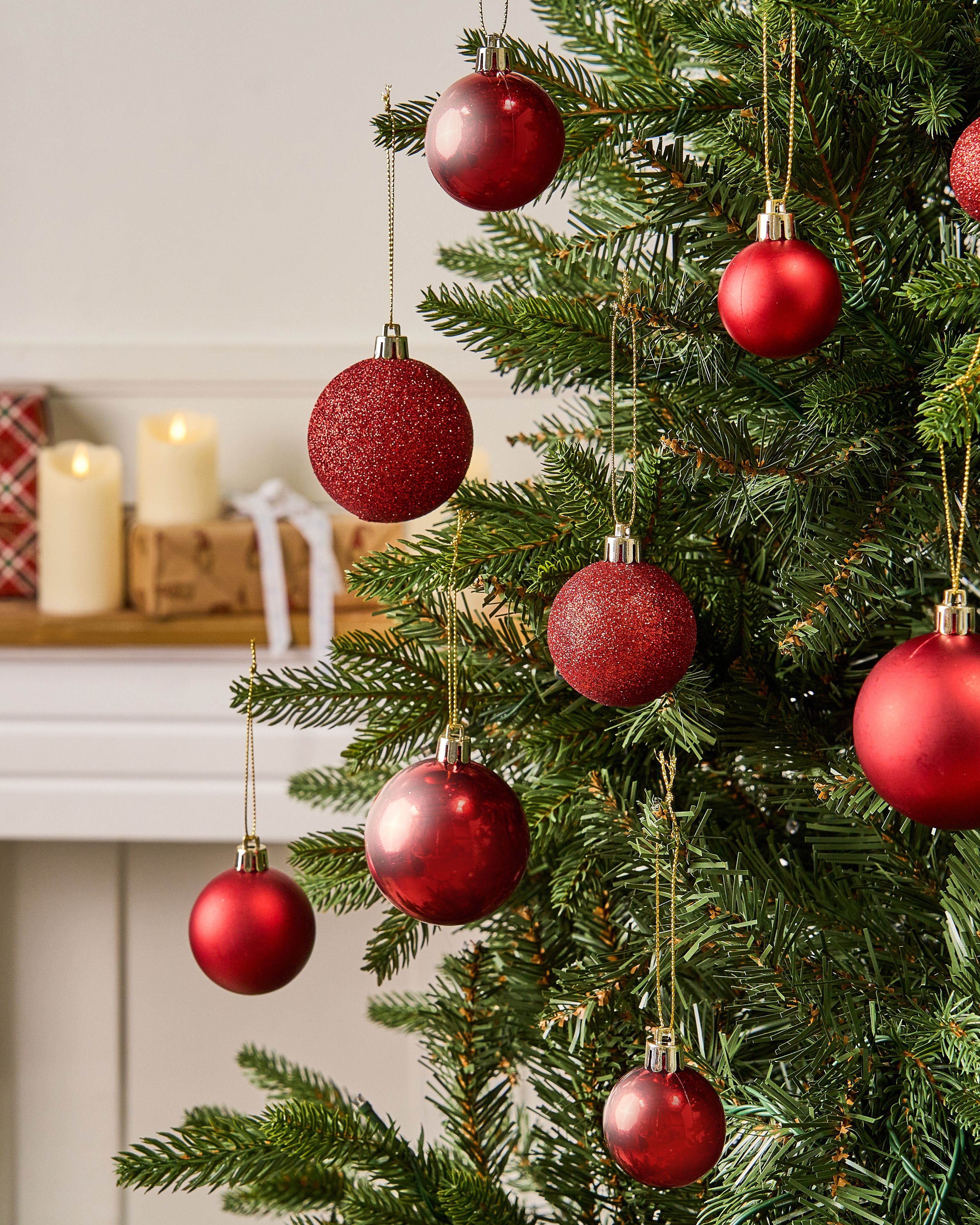 Set of 60 Baubles TYIN Red