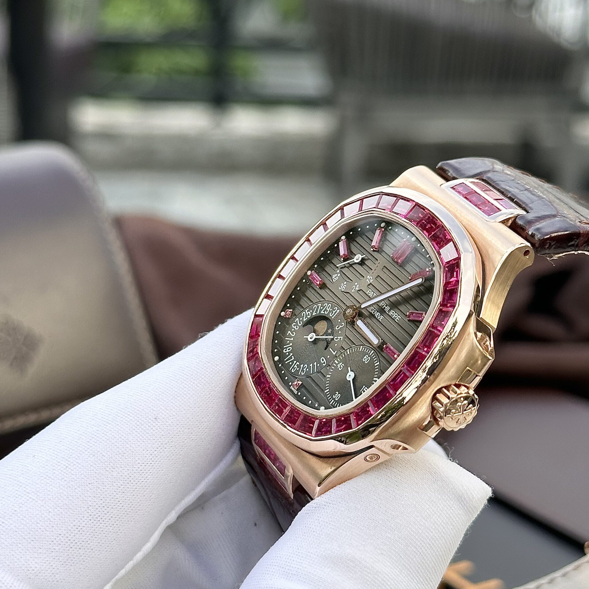 Patek Philippe Nautilus 5724 Gold Wrapped With Ruby Replica Watch 40mm - Top club