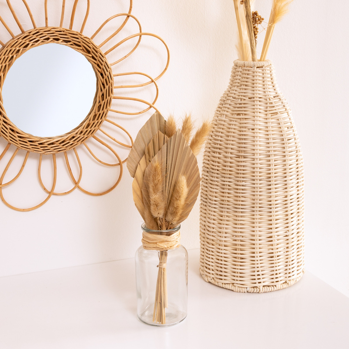 Dried flower composition "Sea view" Glass, H.28 cm