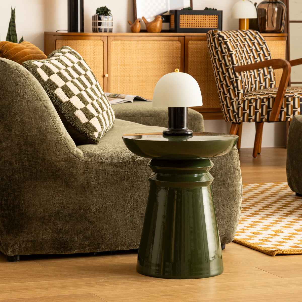 Totem side table "Jaya" Green metal, D.38 cm
