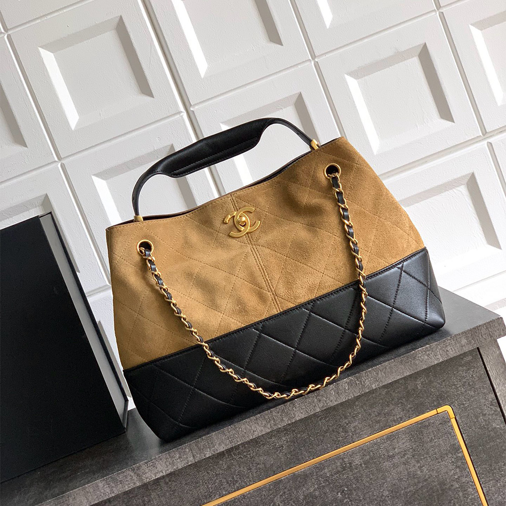 Chanel 2024/25 Métiers d’art Shopping Bag