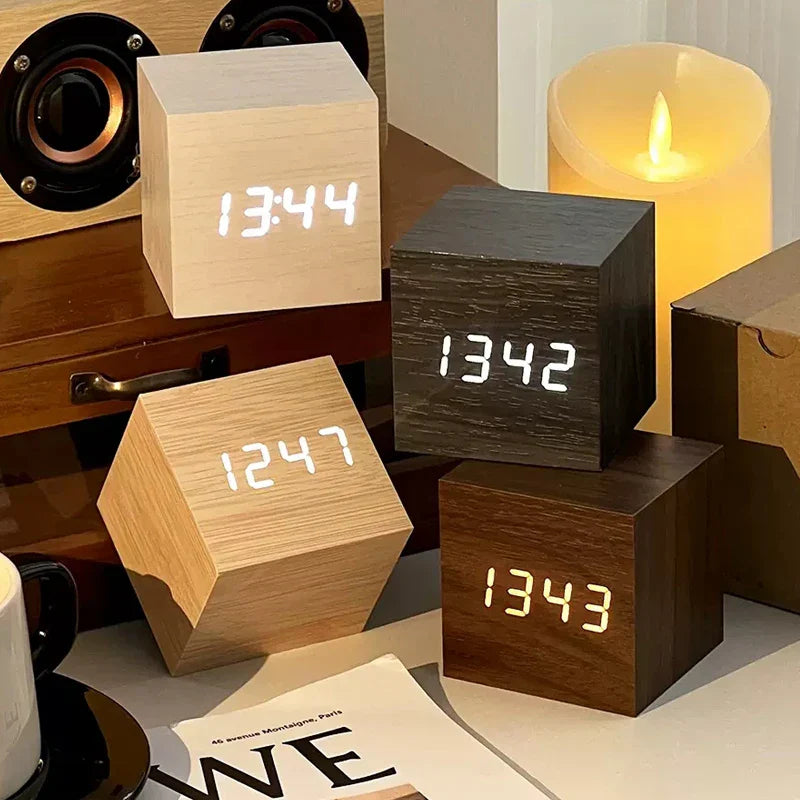 WoodenGlow | LED Klok met Temperatuur en Tijd Functies