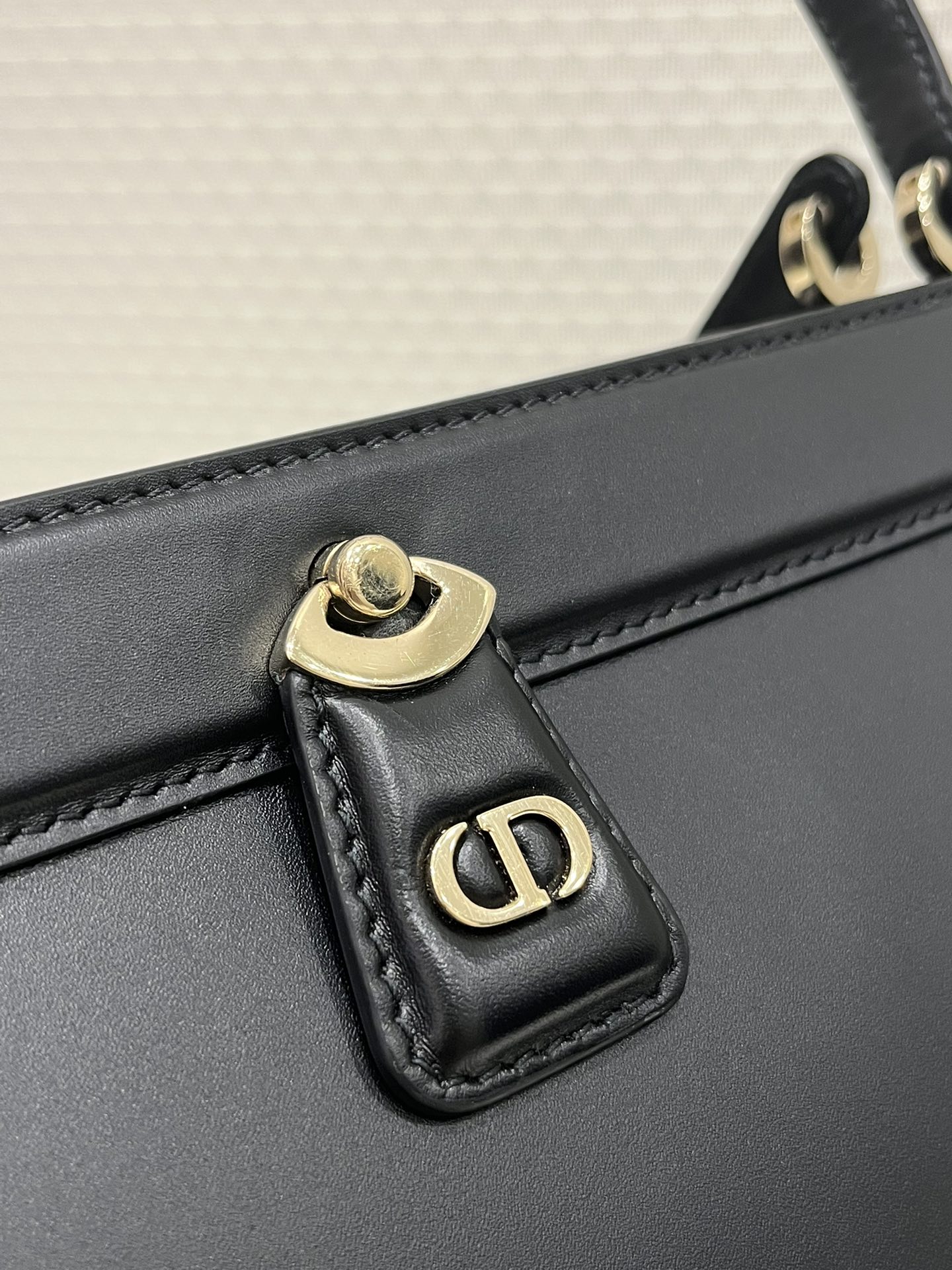 Medium Dior Key Bag Black For Women 12in/30 cm M1843OBEQ_M9001:1High-quality replica