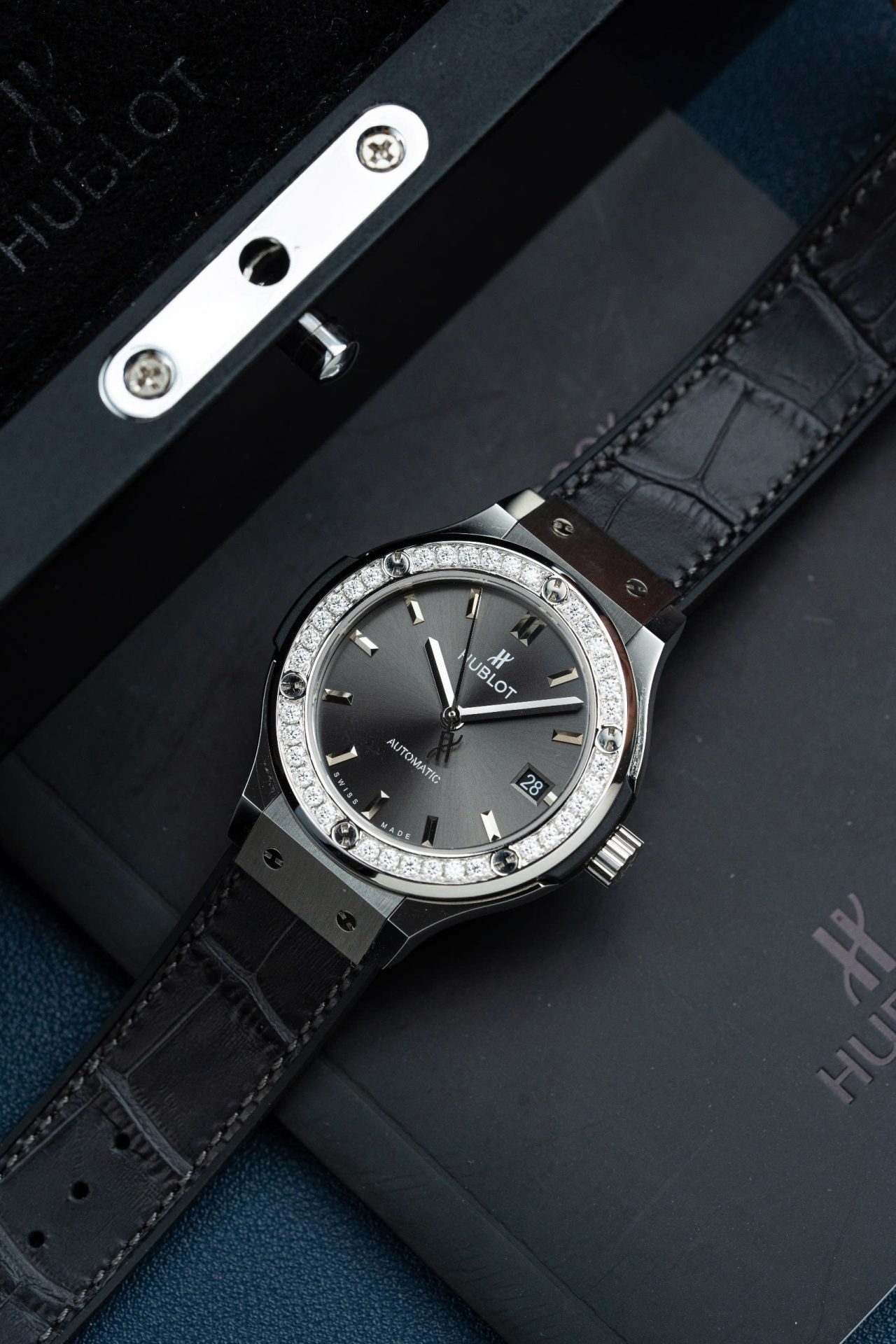 Hublot Classic Fusion Dial Gray Replica Watch Bezel Diamonds Moissanite 38mm - Top club