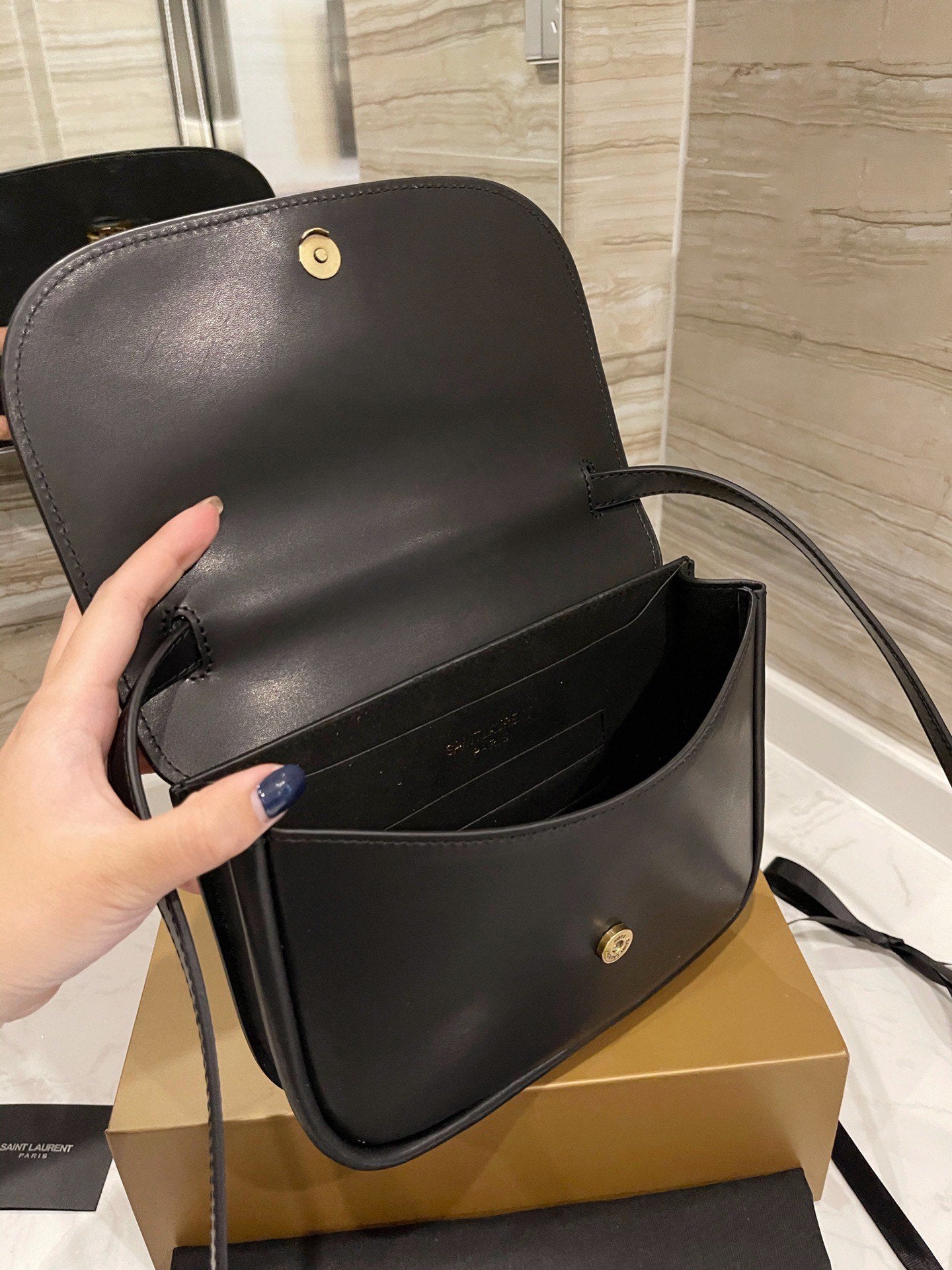 TO – Luxury Edition Bags SLY 1621:1High-quality replica