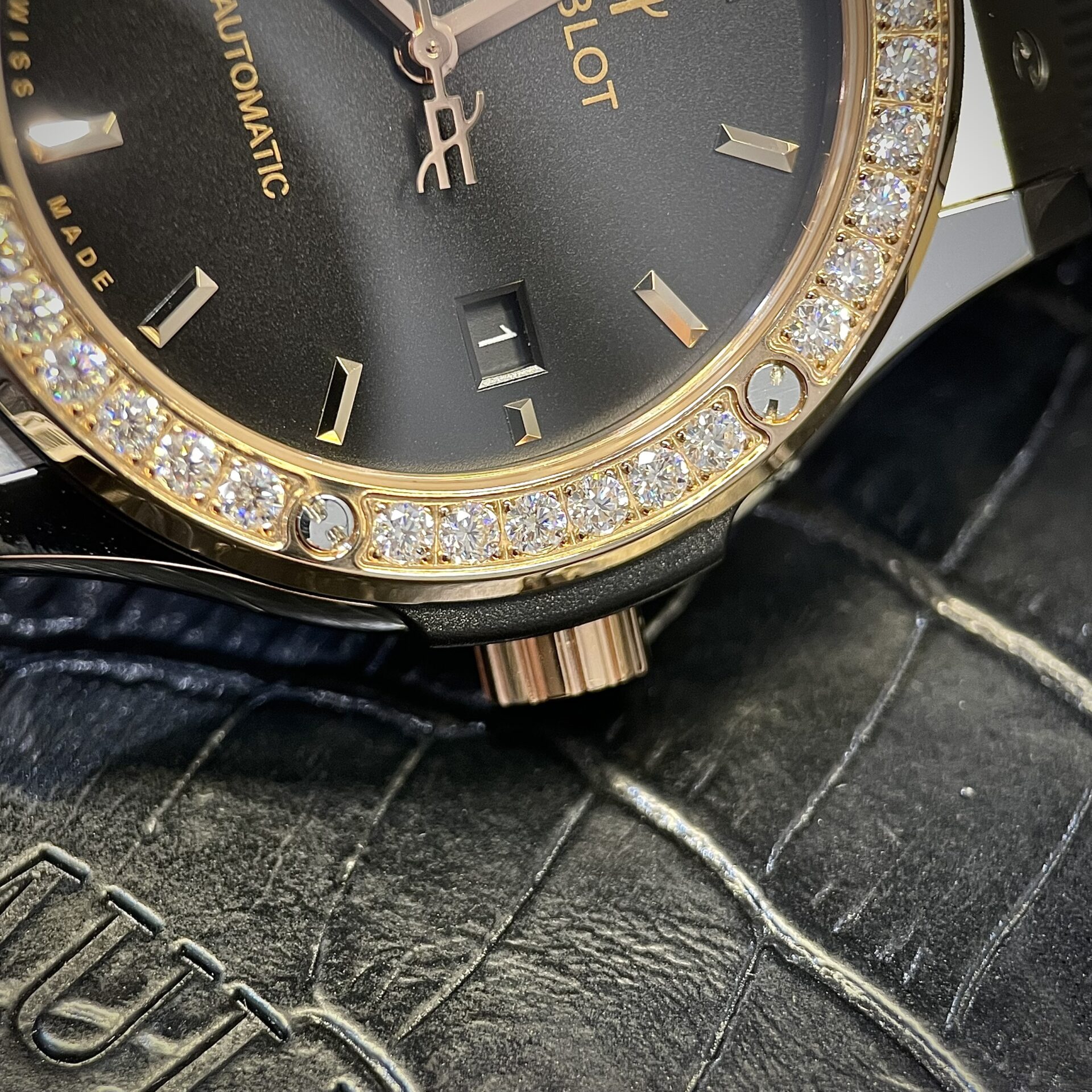 Hublot Replica Watch Demi With Moissanite Diamond Rubber Strap 42mm - Top club