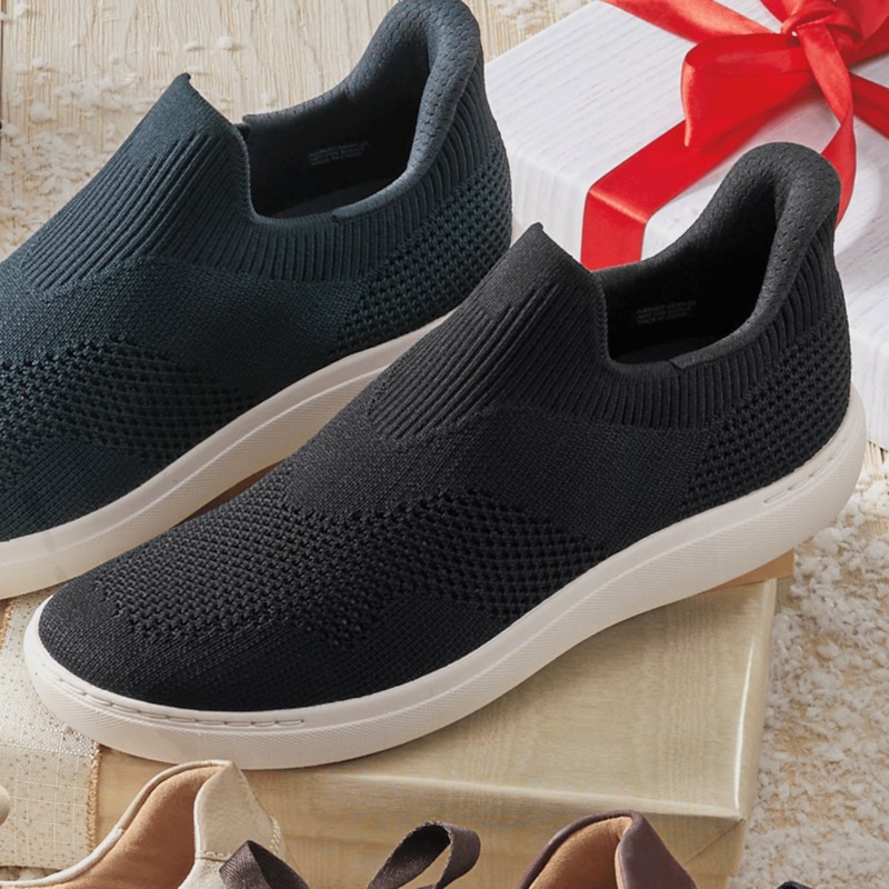 Clarks Women's Nalle Step Slip-On - MIDNIGHT VELVET CATALOG