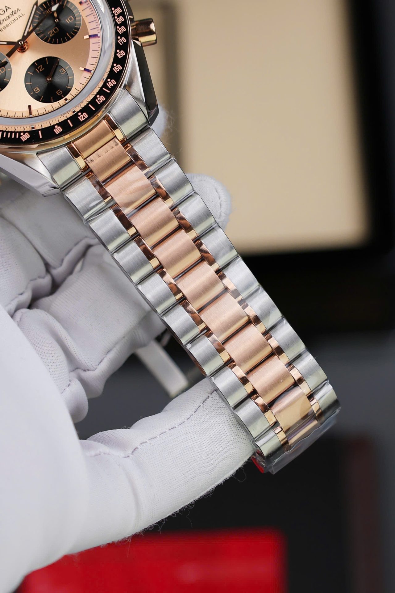 Omega SpeedMaster Fake Watch MoonWatch Demi Rose Gold 42mm - Top club