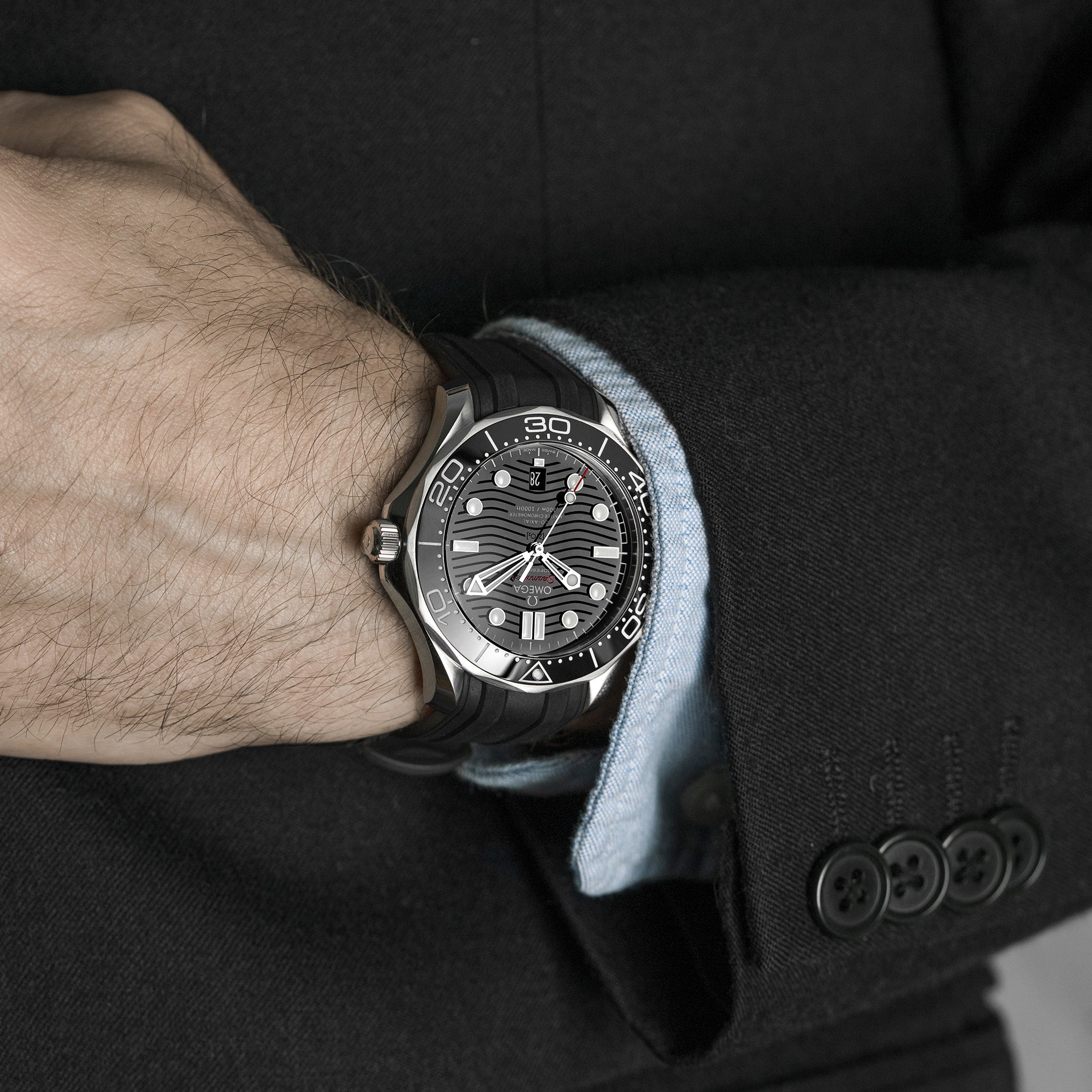 Seamaster Diver 300M Co-Axial Master Chronometer 42mm Black Dial On Rubber Strap(1:1 replica) - Elite Watch Atelier