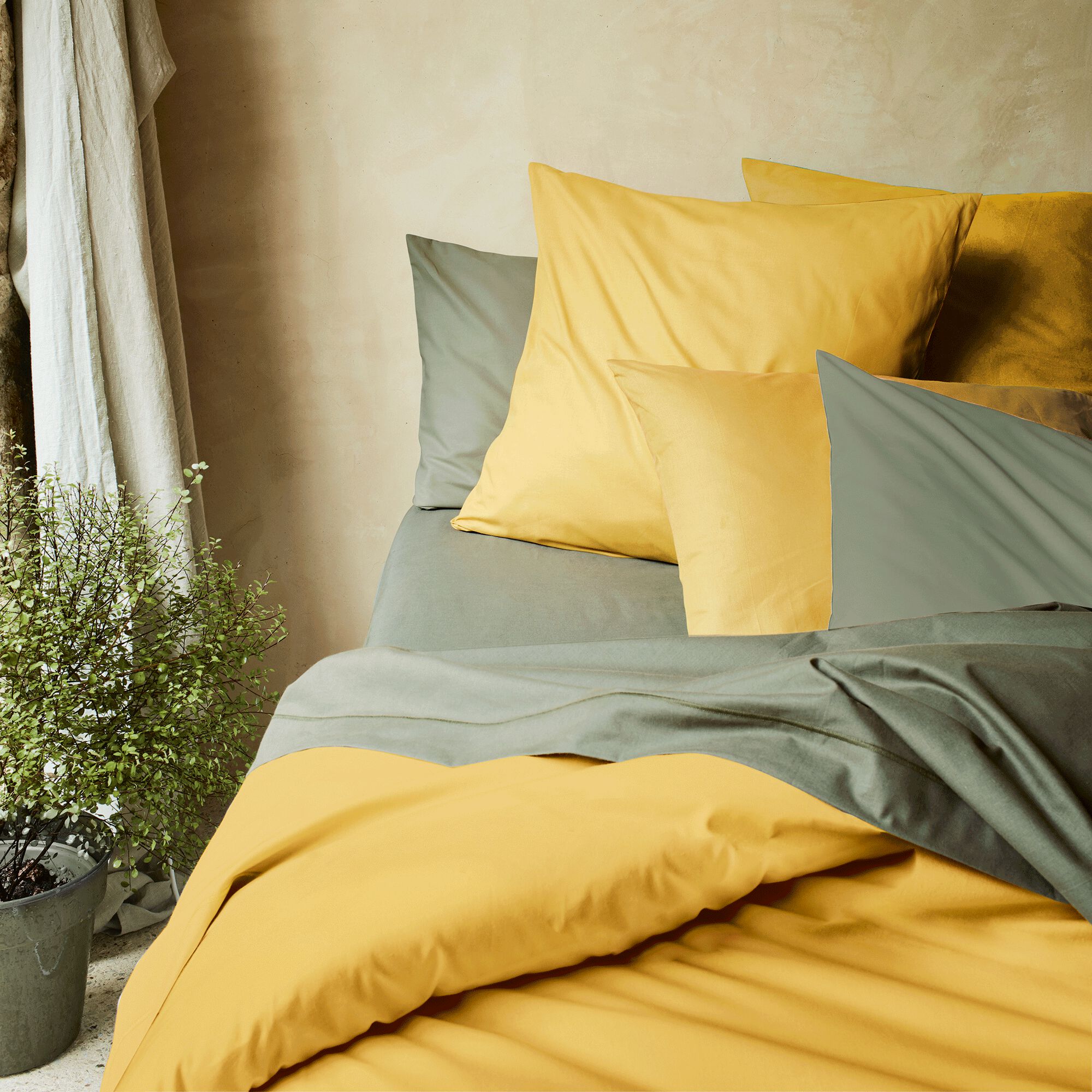 CALANQUES - Linge de lit uni en coton - jaune genet
