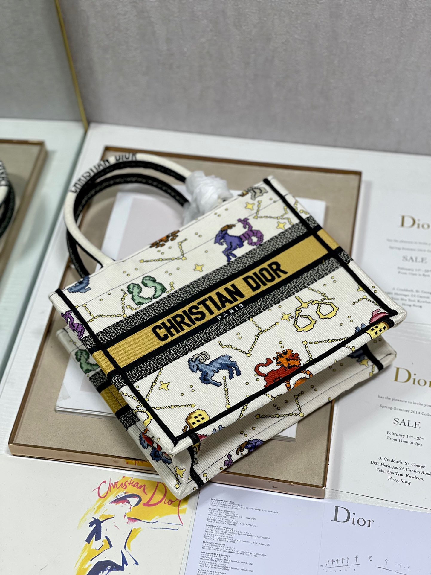 Christian Dior Small Dior Book Tote white, For Women, Women’s Handbags 26.5cm/10.5in CD M1265ZRTY_M941