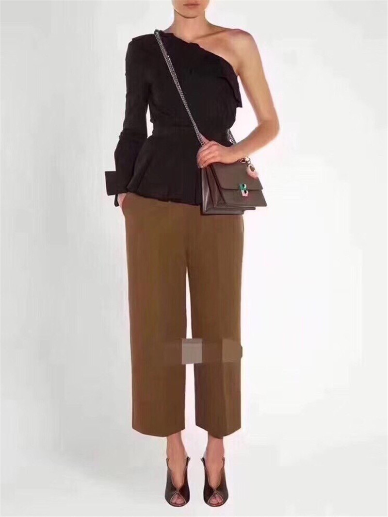 Fendi KANI Women s Chain Bag - Replicaclubs