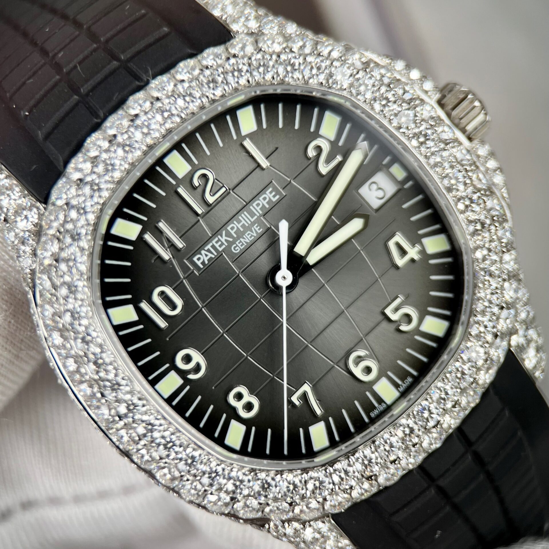 Patek Philippe Aquanaut 5719 Moissanite Diamond Replica Watch 40mm - Top club