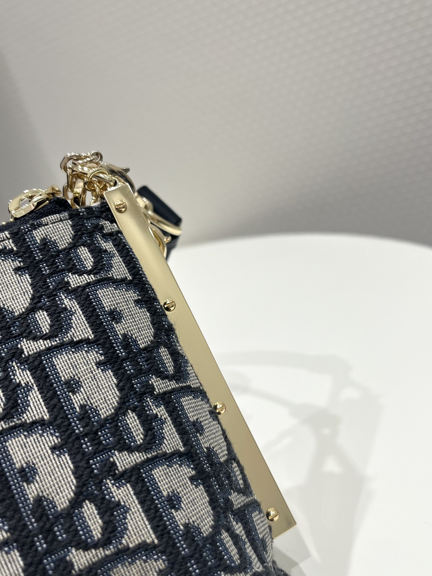 Club Bag Blue For Women 10.5in/27cm M2252OTZQ_M9281:1High-quality replica
