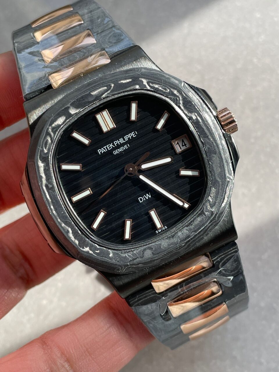 Replica PATEK PHILIPPE Nautilus 5711 DIW Carbon DIWF 1:1 Best Edition Black Textured Dial on Carbon/RG Bracelet 324CS - Elite Watch Atelier