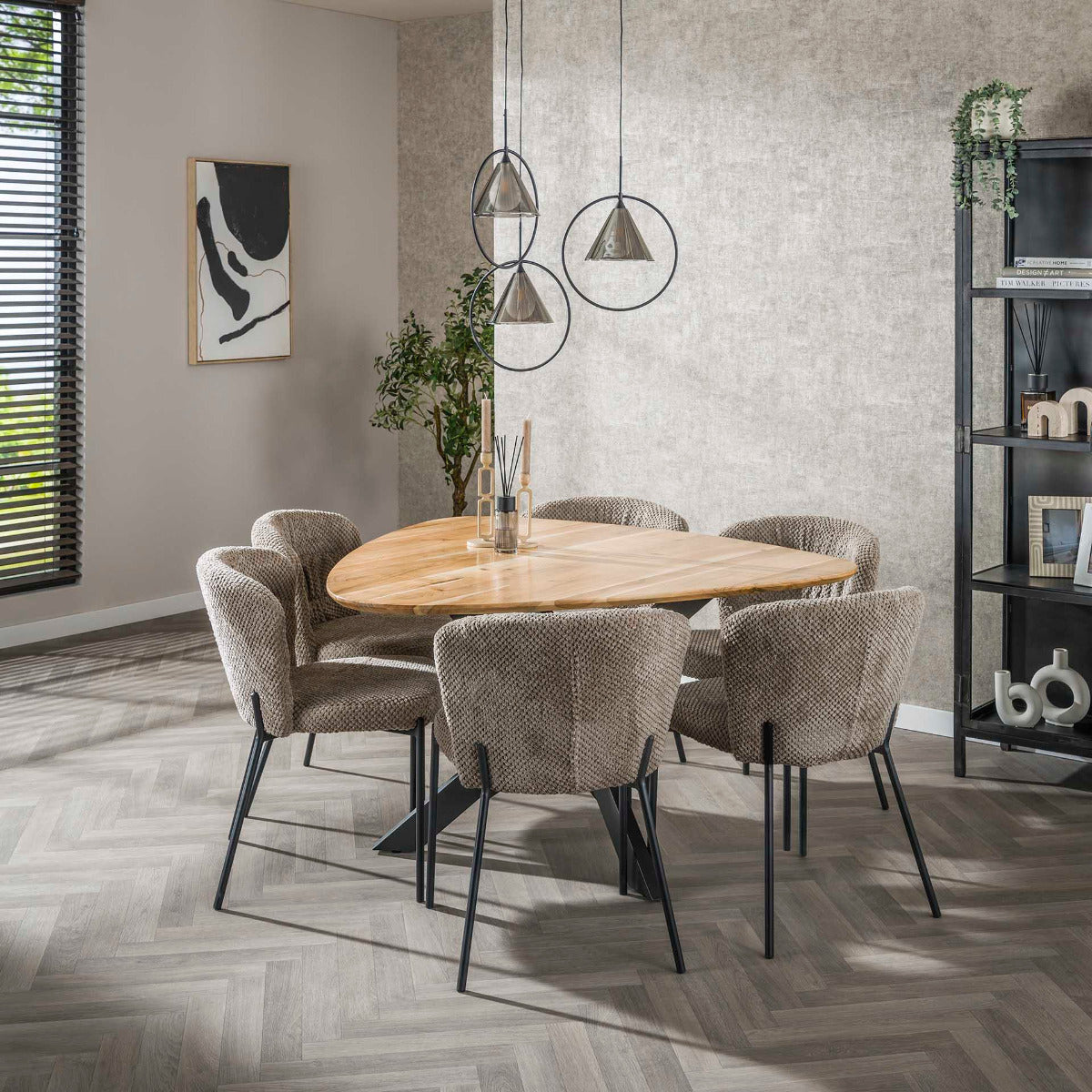 Fraaai - Ortiz eettafel driehoek - massief acacia naturel