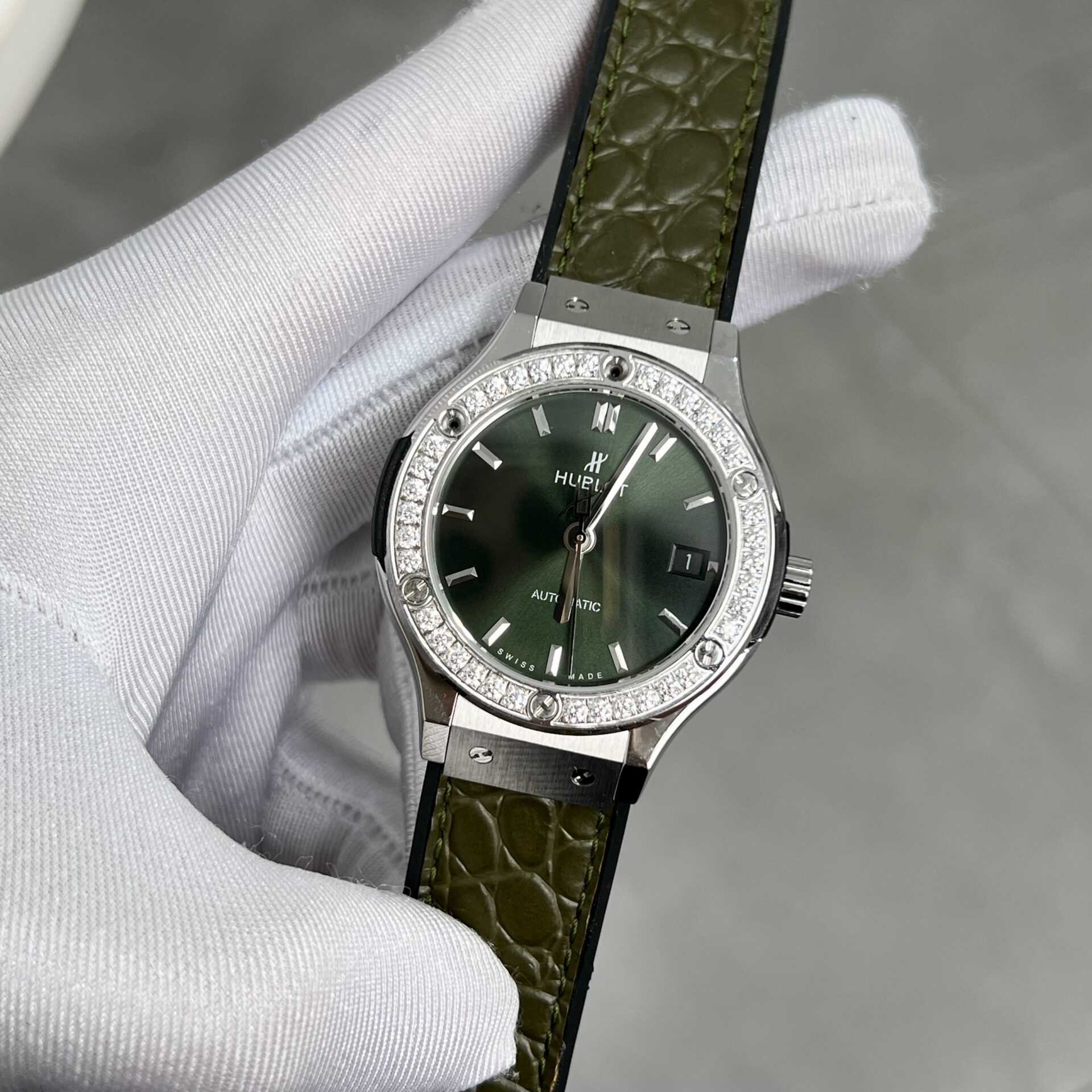 Hublot Replica 11 Watch Green With Diamond Bezel HB Factory 38mm - Top club