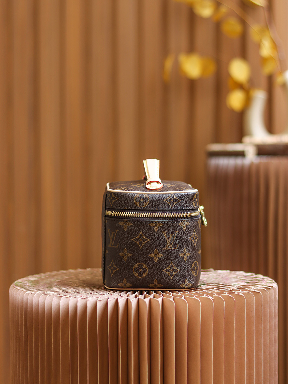 Louis Vuitton Nice Mini Toiletry Pouch M444951:1High-quality replica