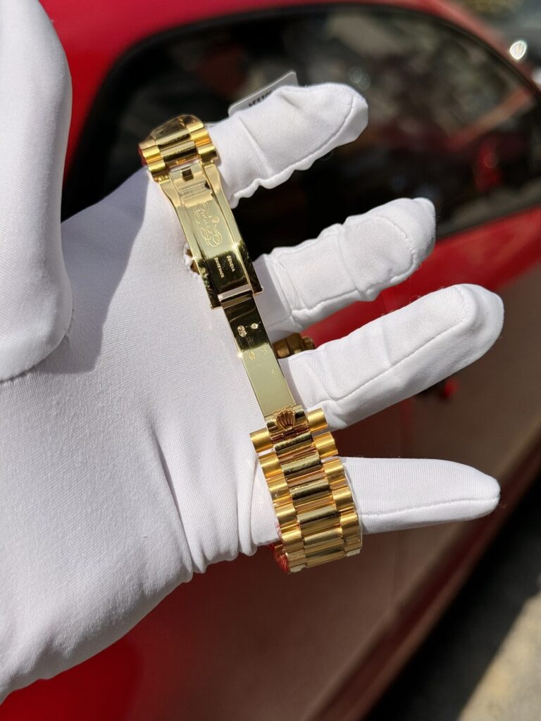 Rolex Day-Date Solid Gold Wrapped Replica Watch With Moissanite 40mm - Top club
