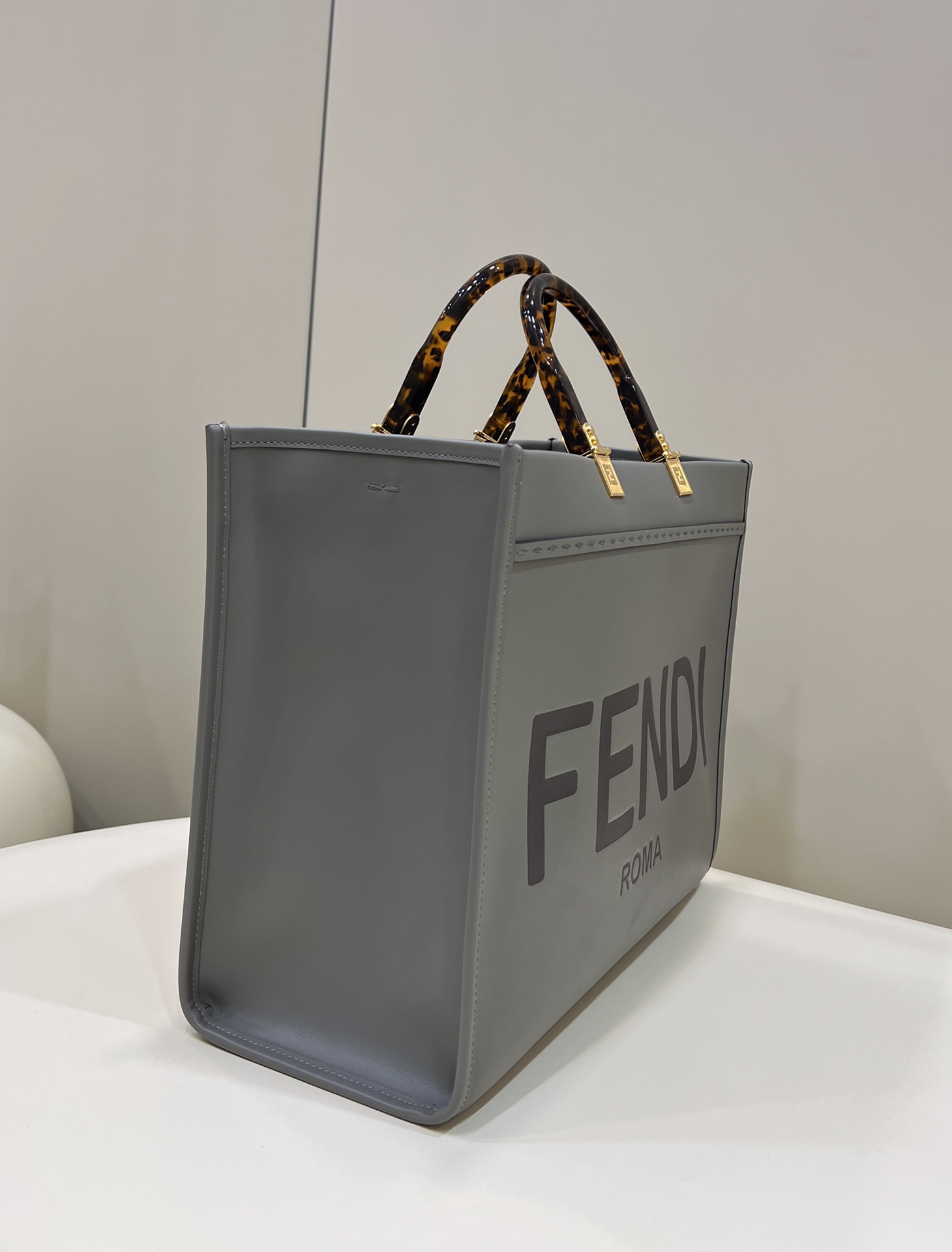 Fendi Sunshine Medium - Replicaclubs