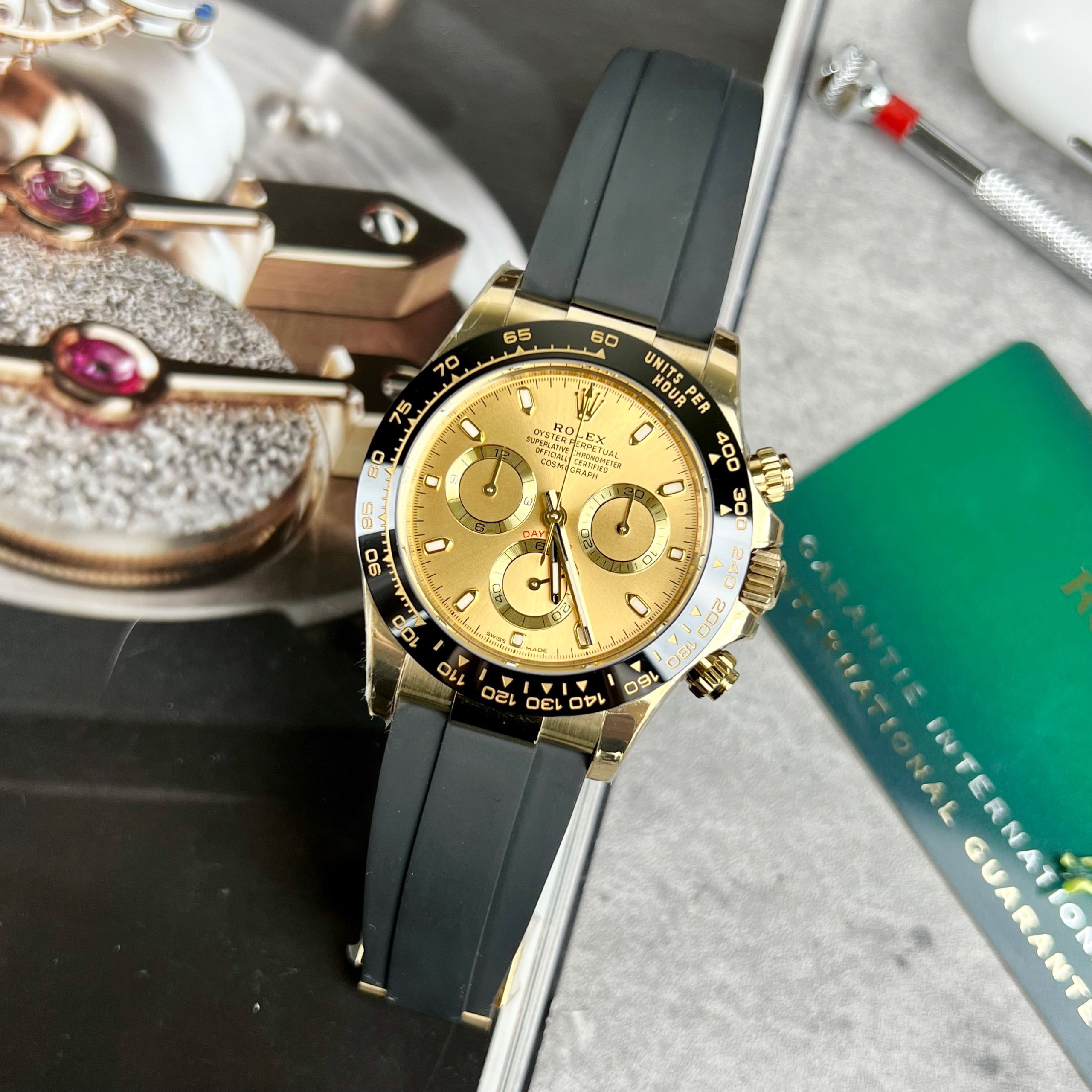 Rolex Replica 1:1 Watch Daytona 116518LN Yellow Champagne Dial 40mm - Elite Watch Atelier