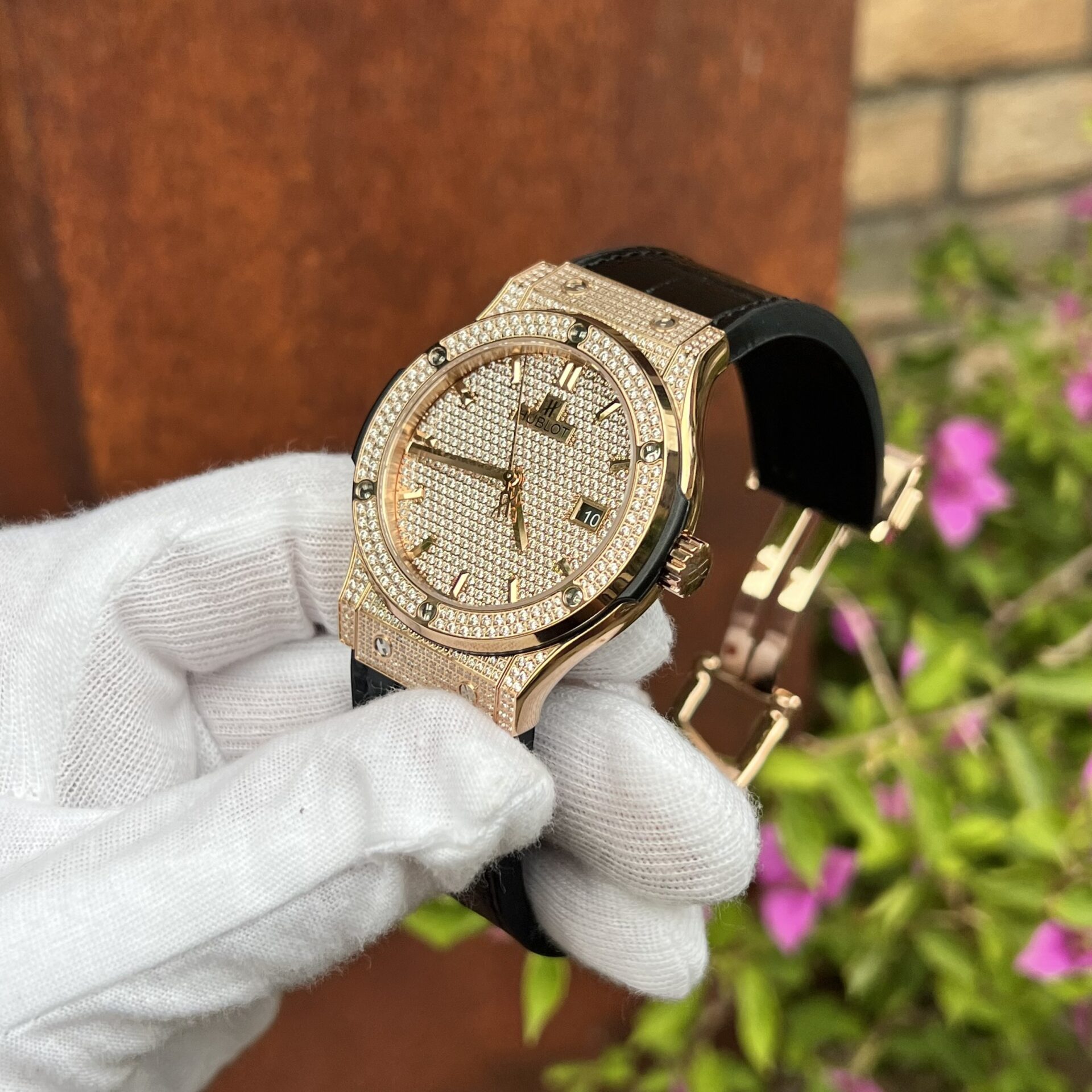 Hublot Replica 11 Watch Classic Fusion King Gold With Full Diamond 42mm - Top club
