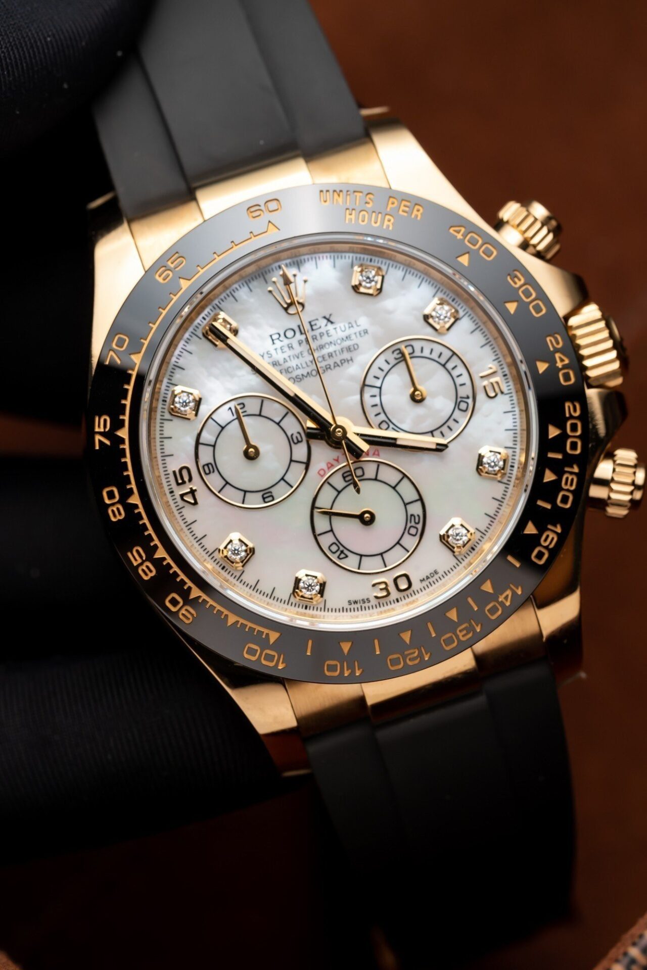 Rolex Daytona 116518 White Mother of Pearl Dial Rep 11 Watch With Moissanite Diamond Clean Factory 40mm - Elite Watch Atelier