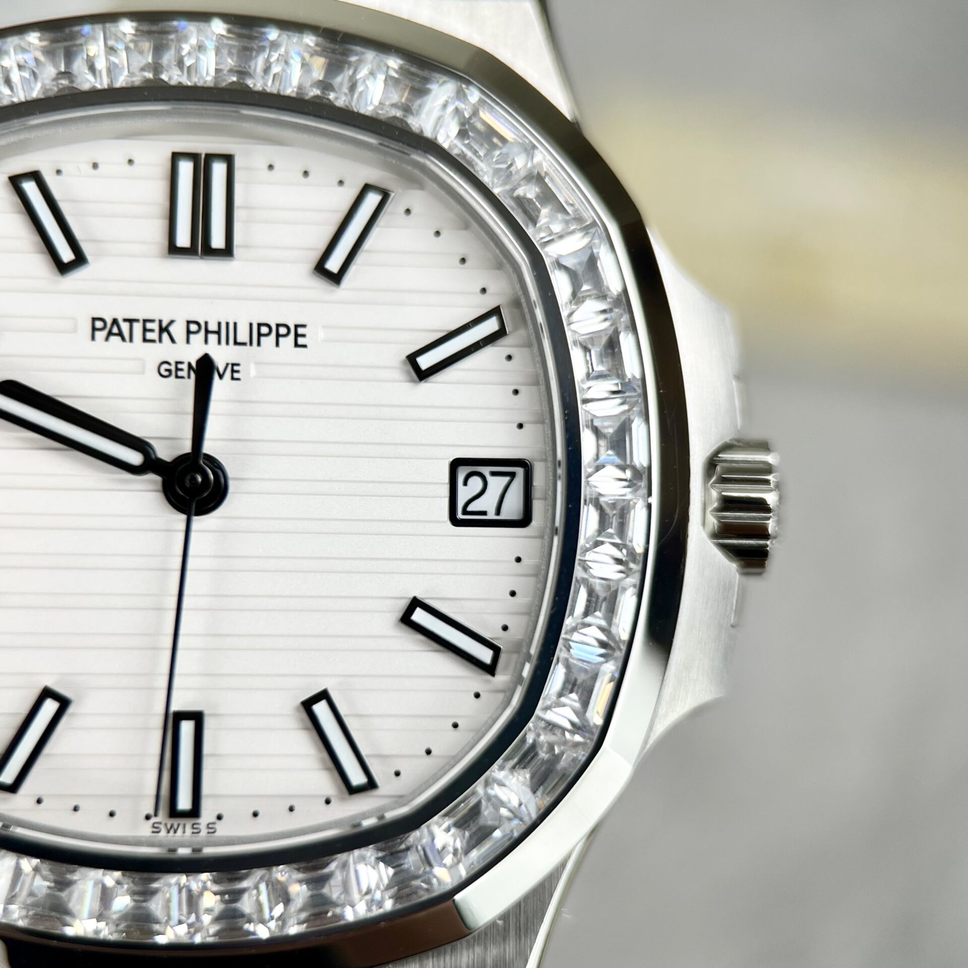 Patek Philippe Replica Watch Nautilus 5723 White Dial Metal Wire 40mm - Top club
