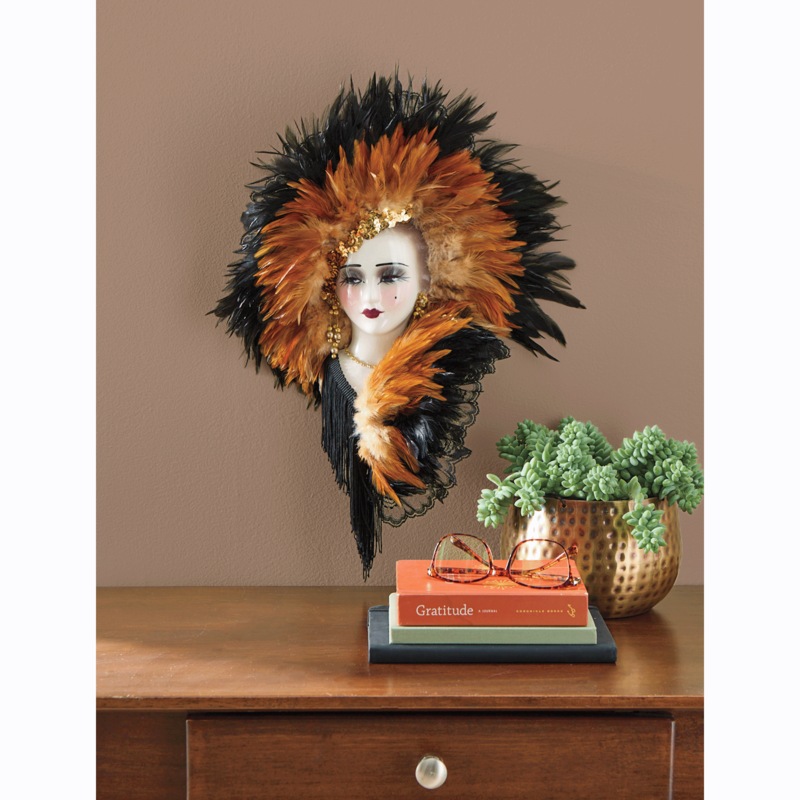Golden Gabrielle Mask - MIDNIGHT VELVET CATALOG