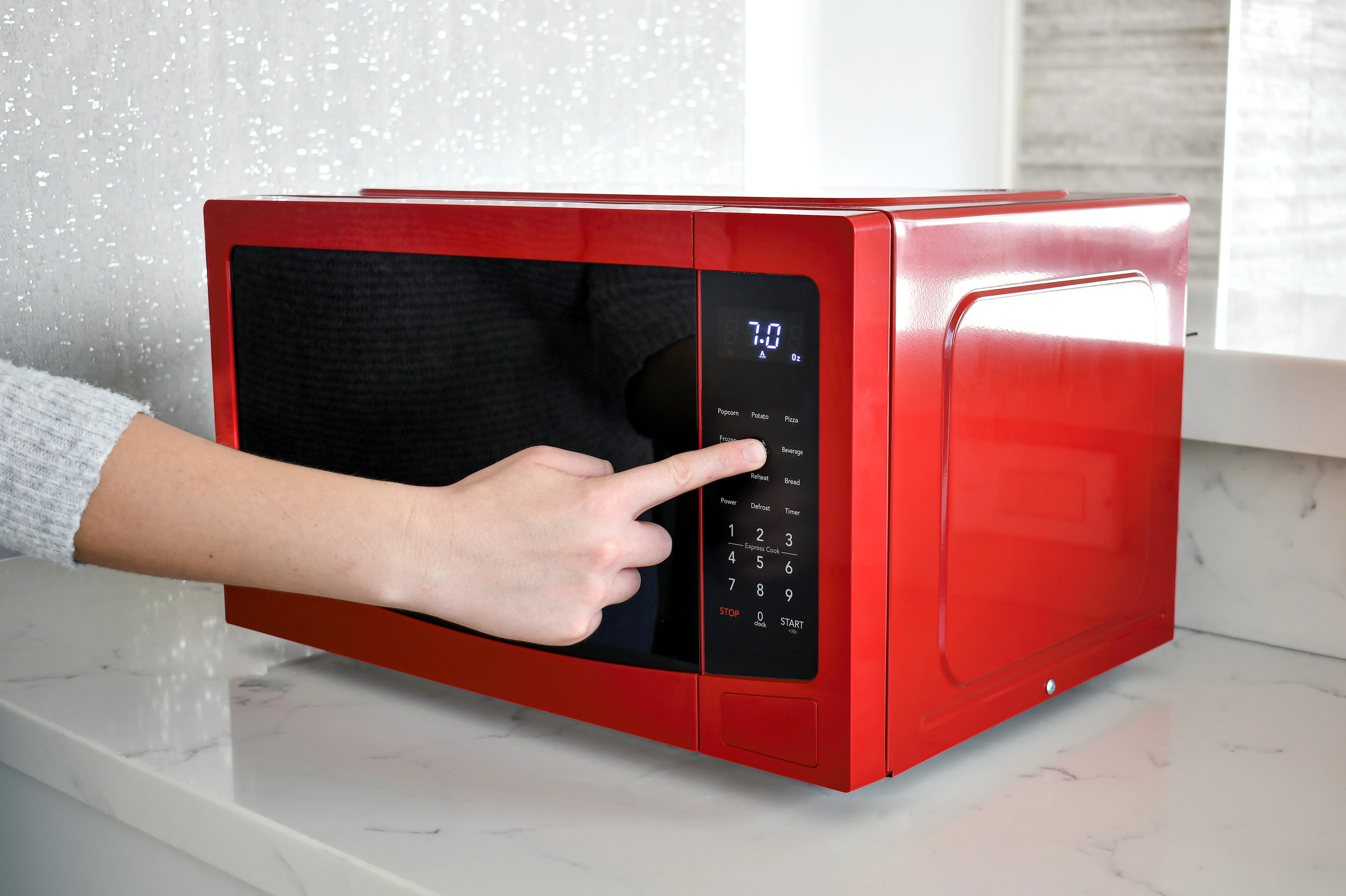 Frigidaire 1.1 Cu. Ft. Microwave, White - Image 10
