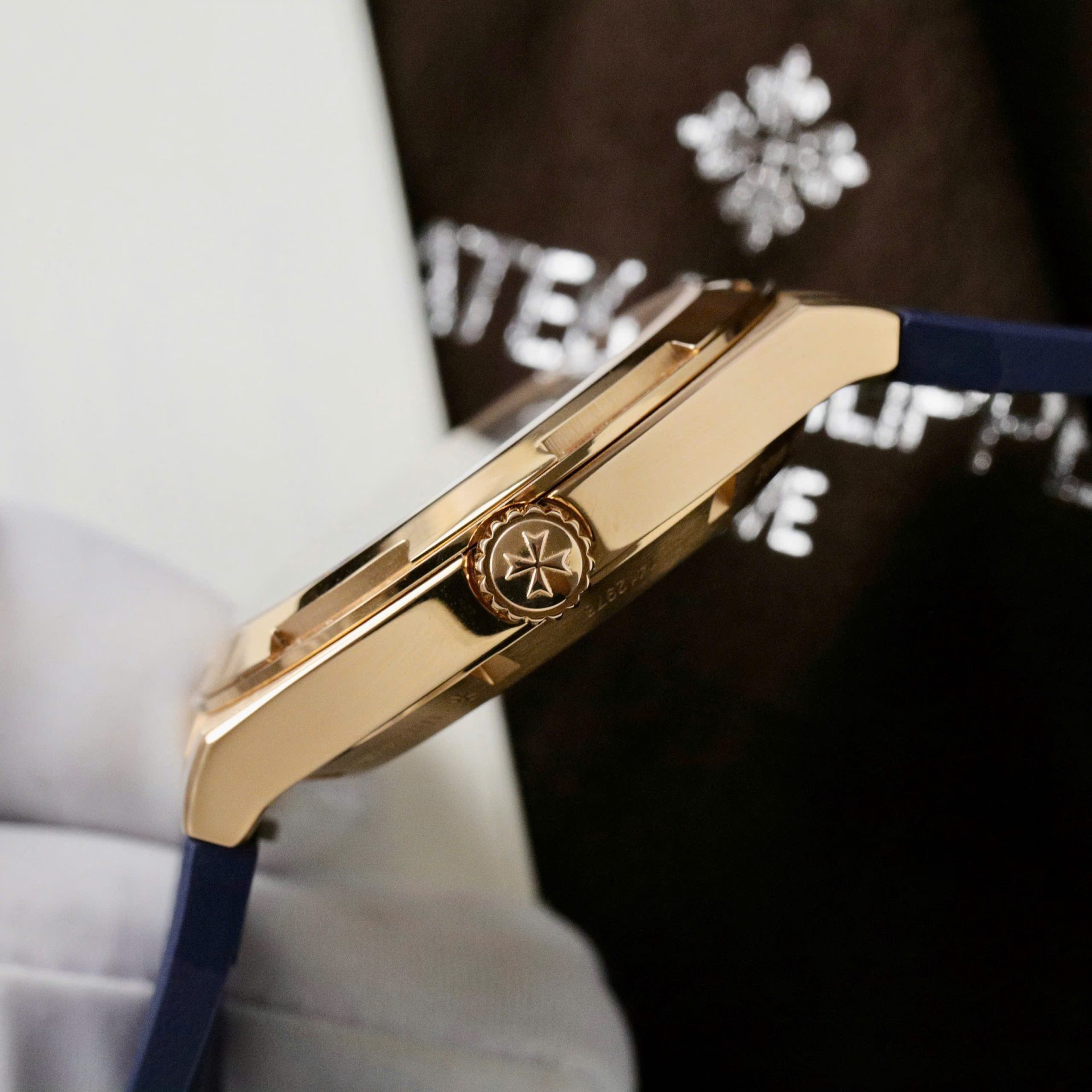 Vacheron Constantin Overseas 4500V Dial Blue Best Replica Watch Gold Wrapped 41mm - Top club