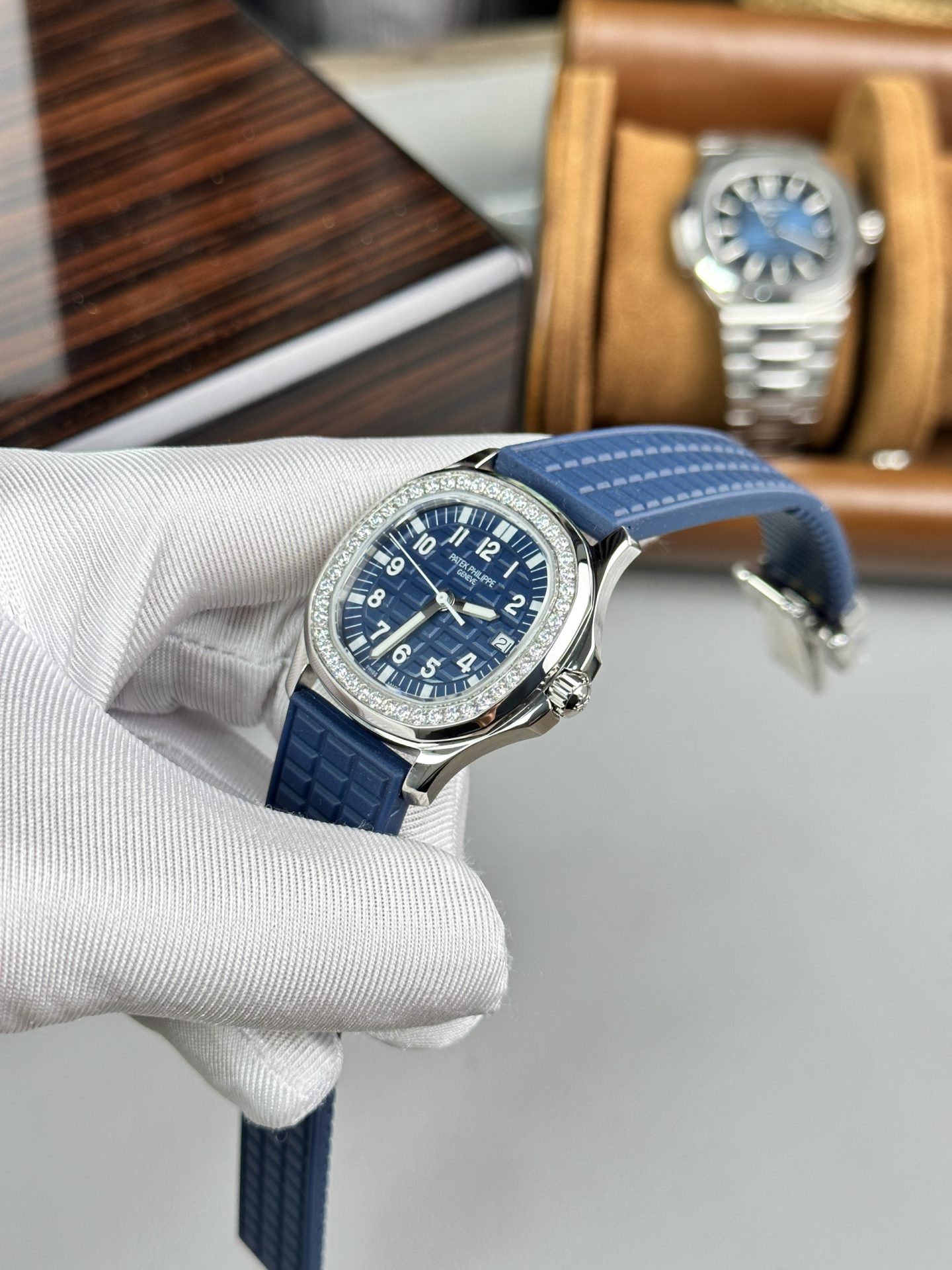 Patek Philippe Replica Watch Aquanaut 5067A Blue Dial With Stone Benzene PPF 35.6mm - Top club