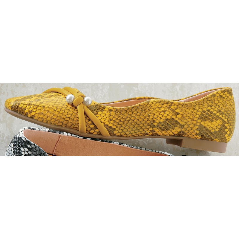 Classique Snake and Pearl Flat - MIDNIGHT VELVET CATALOG