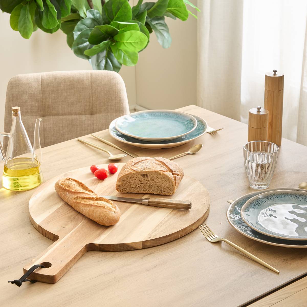 Board "Mina" Acacia, 56.5x42 cm