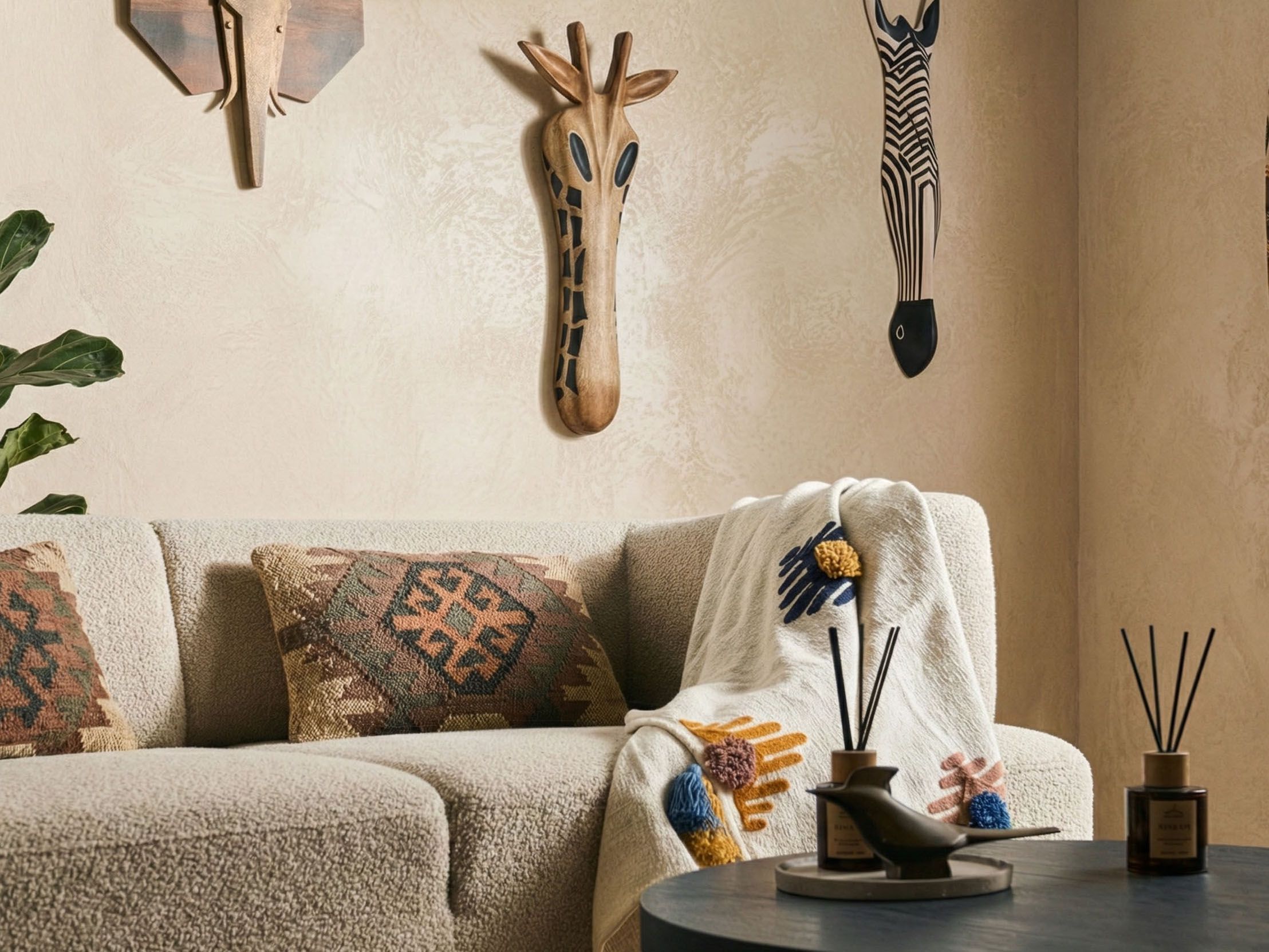Wall Decor Giraffe EKPOMA Mango Wood 68 cm Light Brown