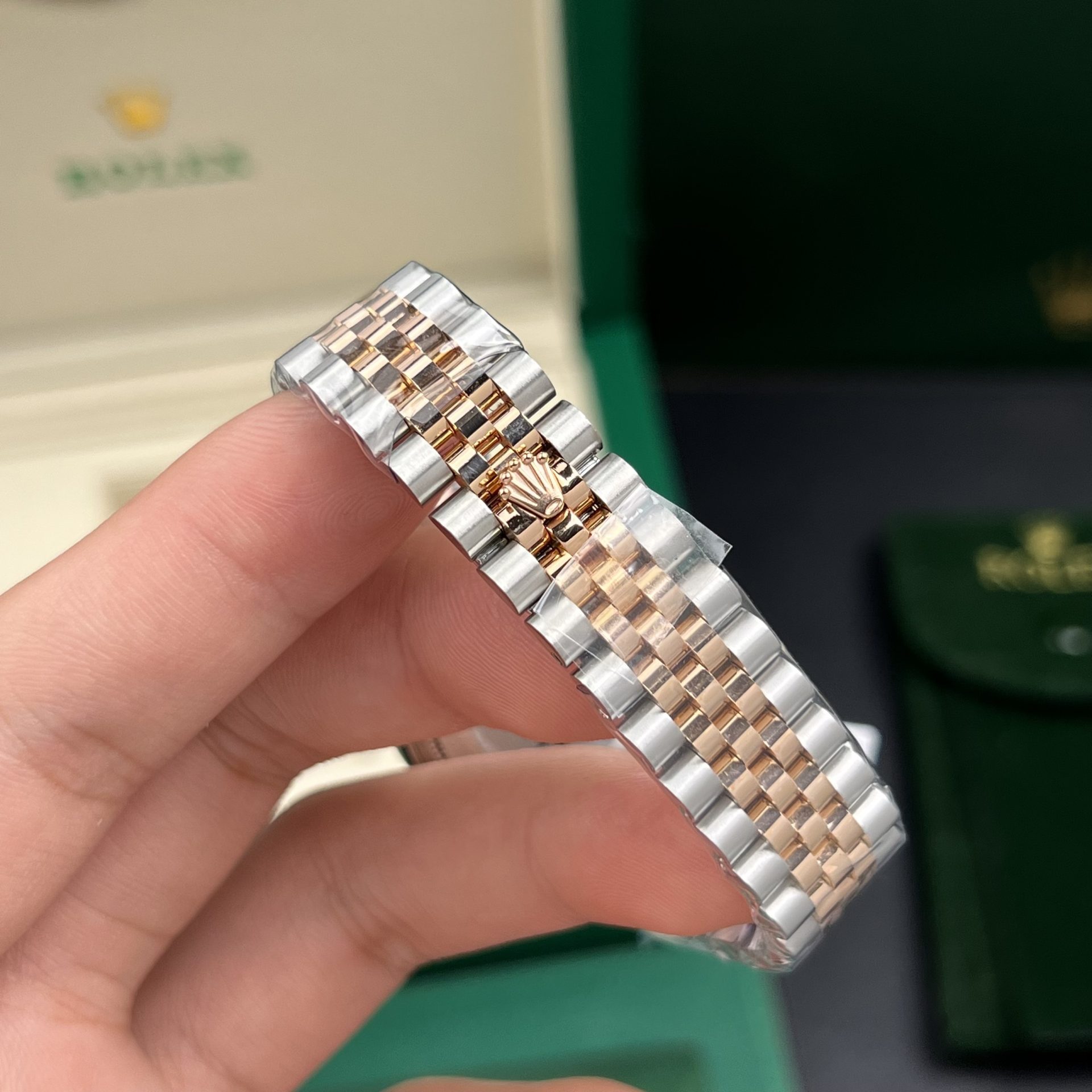 Rolex Best Replica Watch DateJust Gold Wrapped Mother Of Pearl Dial GM Factory 31mm - Elite Watch Atelier