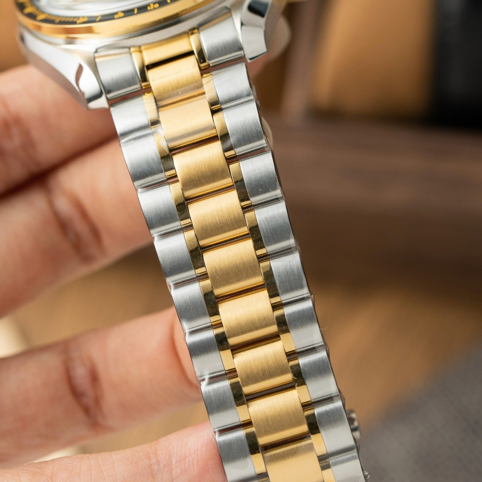 Omega SpeedMaster MoonWatch Chronogarph Demi Gold Replica Watch 42mm - Top club