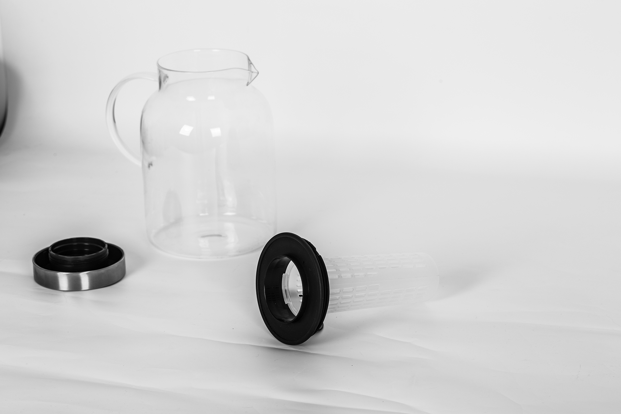 2000ml High Borosilicate Glass Water Pitcher Restaurant Applicable Tea & Fruit Infuser Tumbler Premium Glass Drinkware