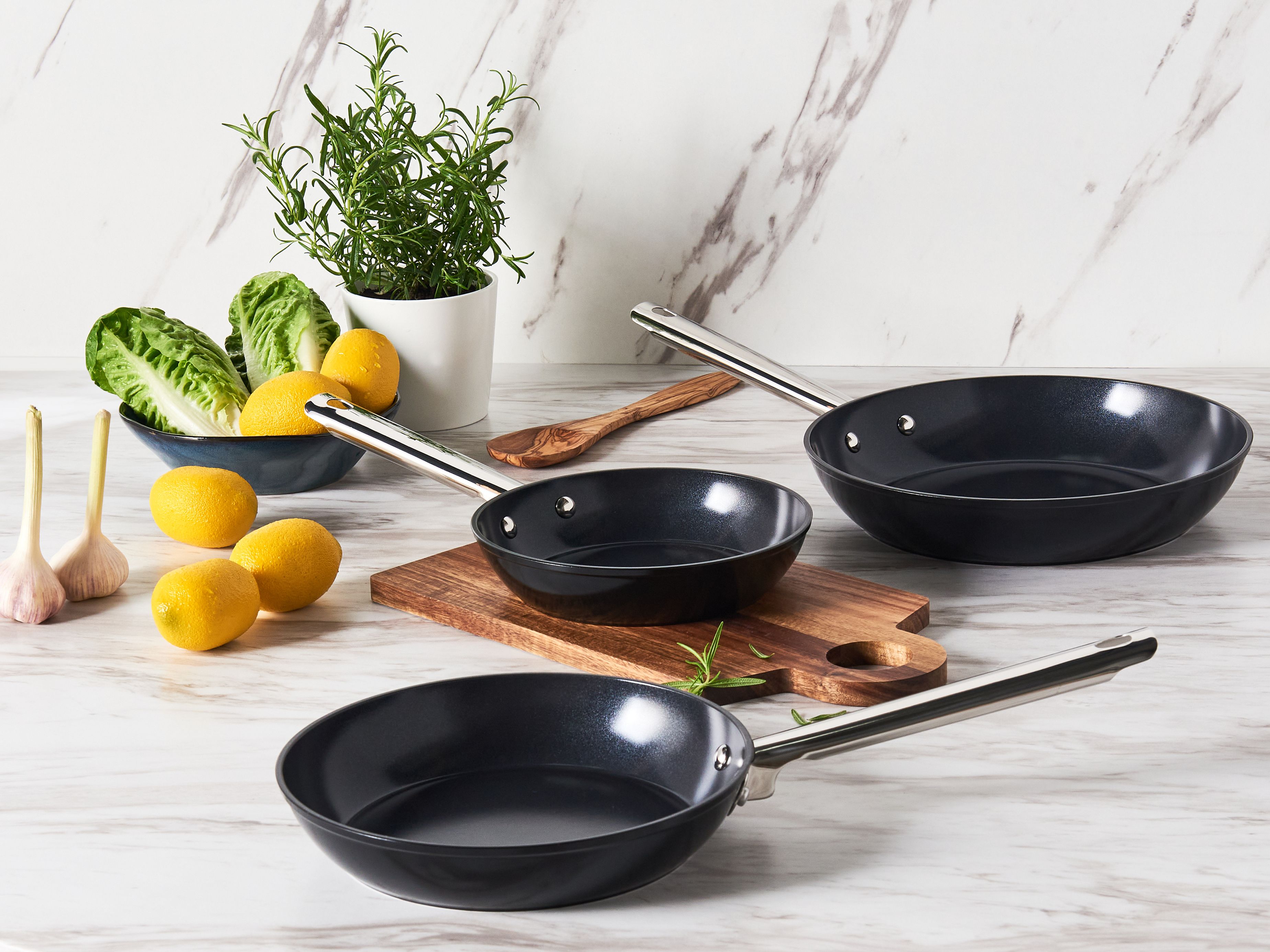 Set of 3 Frying Pans ELITE PRO Black