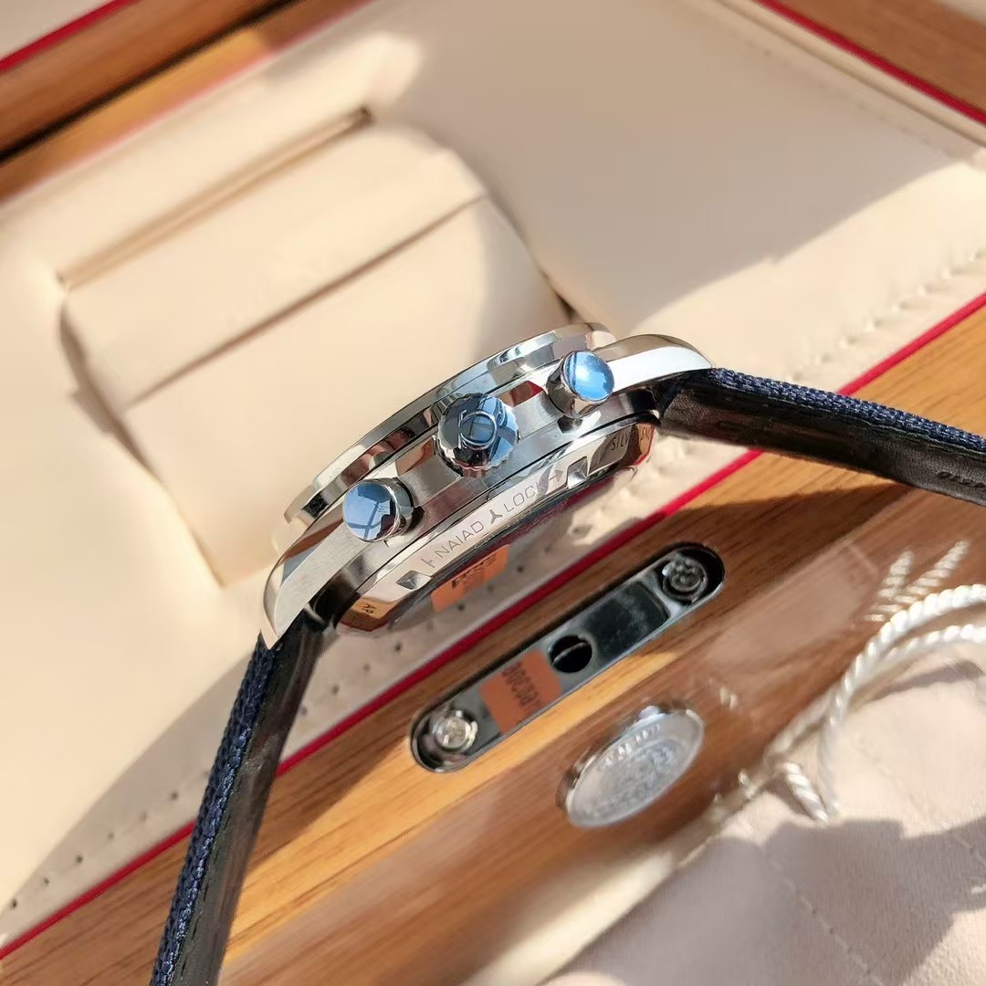 Omega Speedmaster Snoopy Replica - House of Replica