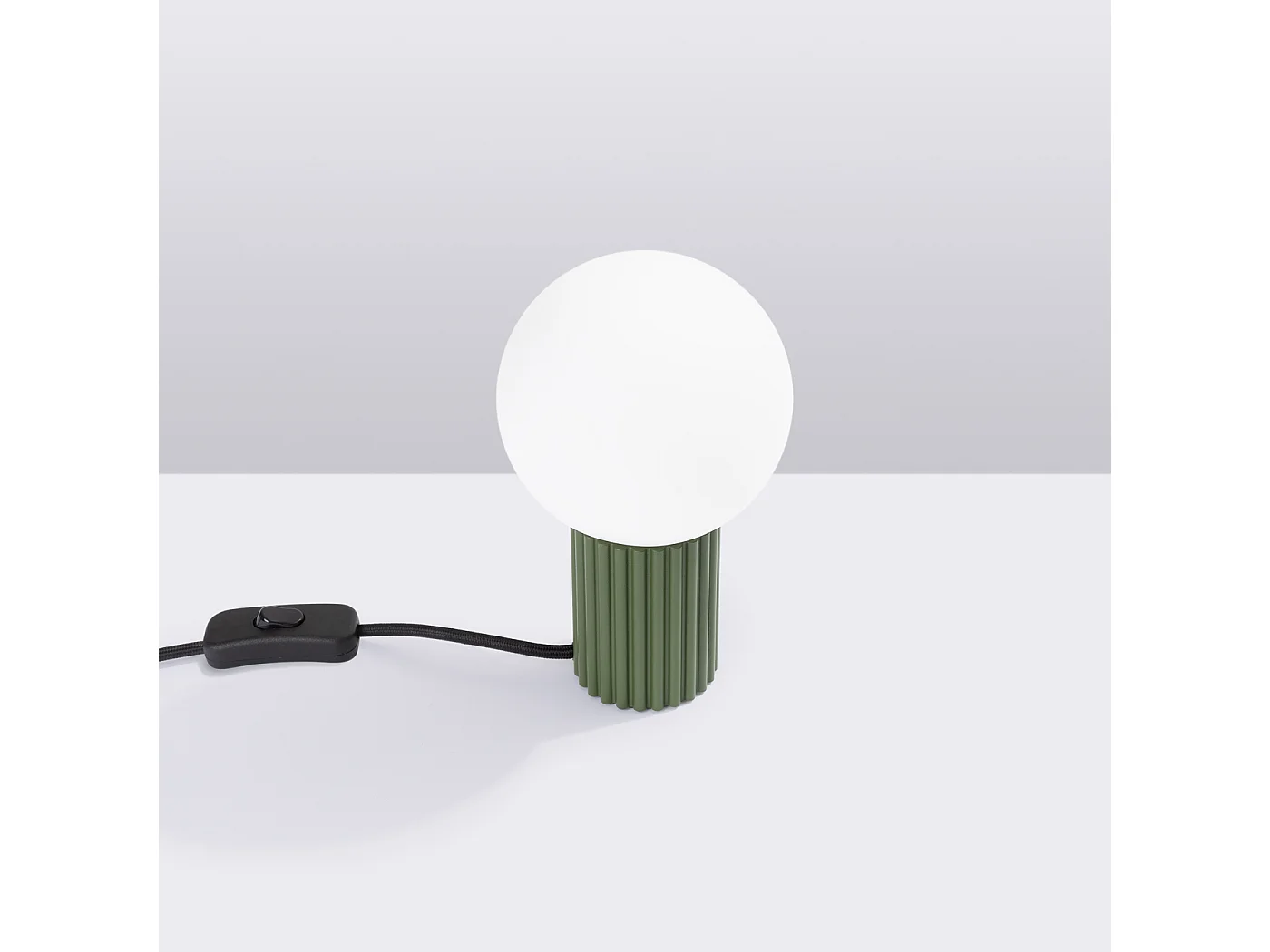 Lampe De Bureau Halo Moderne En Aluminium/Verre - 1 Sources Lumineuses - L.12 X H.19 Cm - Vert Olive