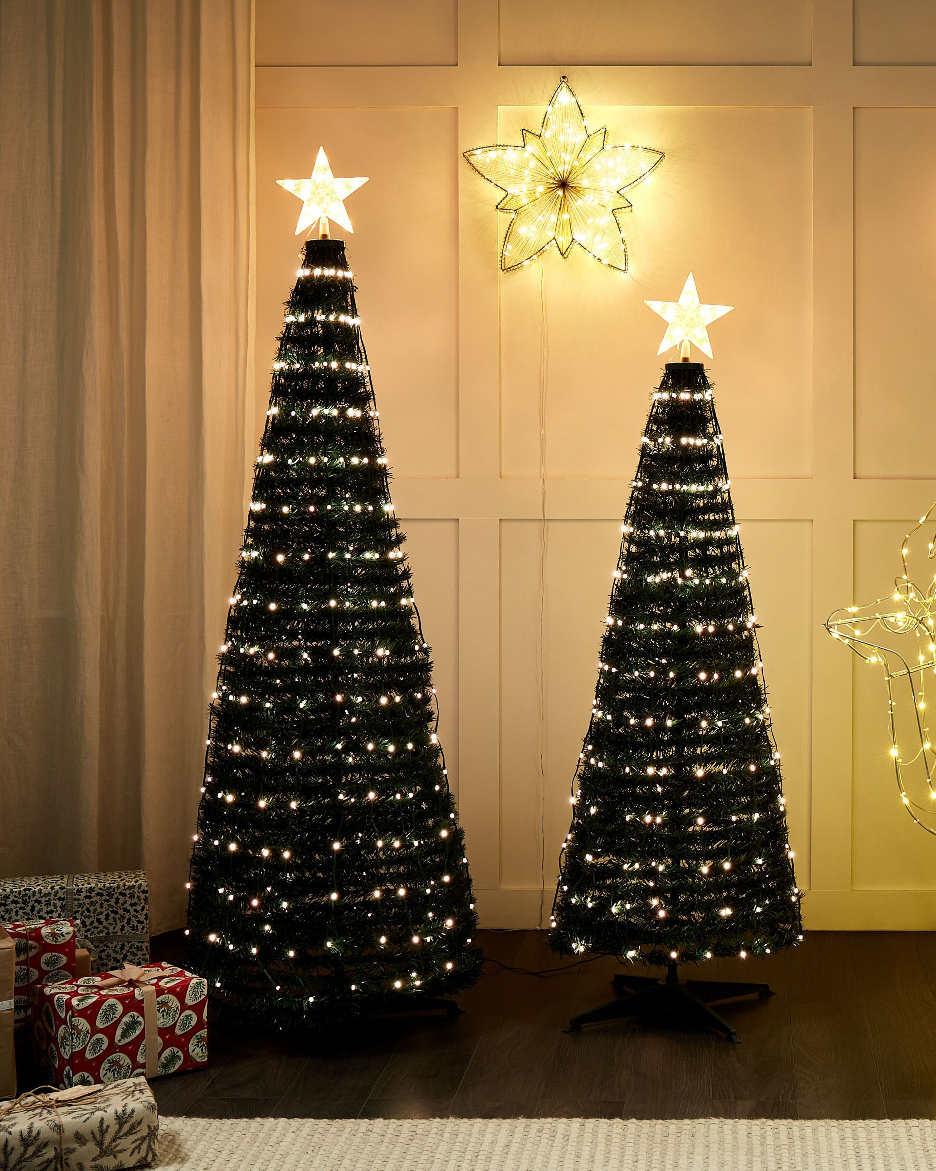 Floor Christmas Decoration Smart LED with App SAARLOQ Christmas Tree 160 cm Green