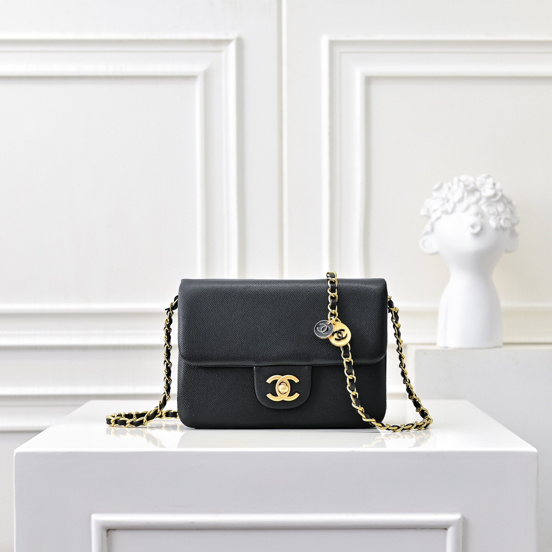 Chanel Grained Crossbody Bag1:1High-quality replica