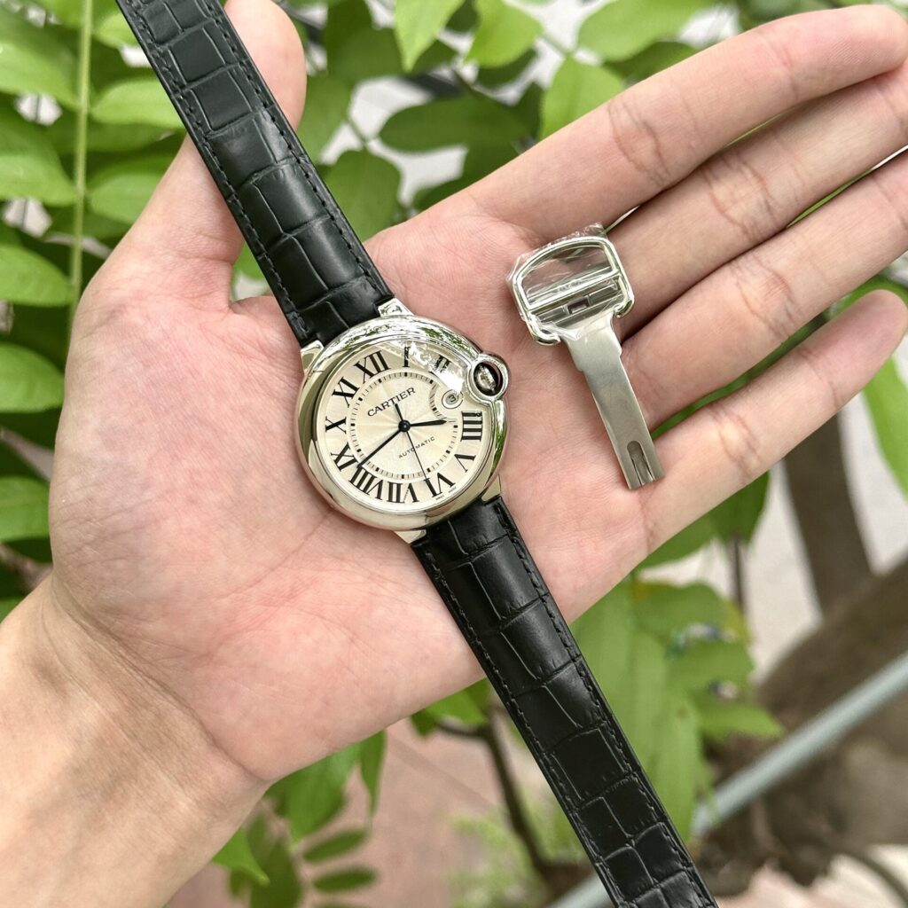 Cartier Replica Watch Ballon Bleu Leather Strap AF Factory 42mm - Top club
