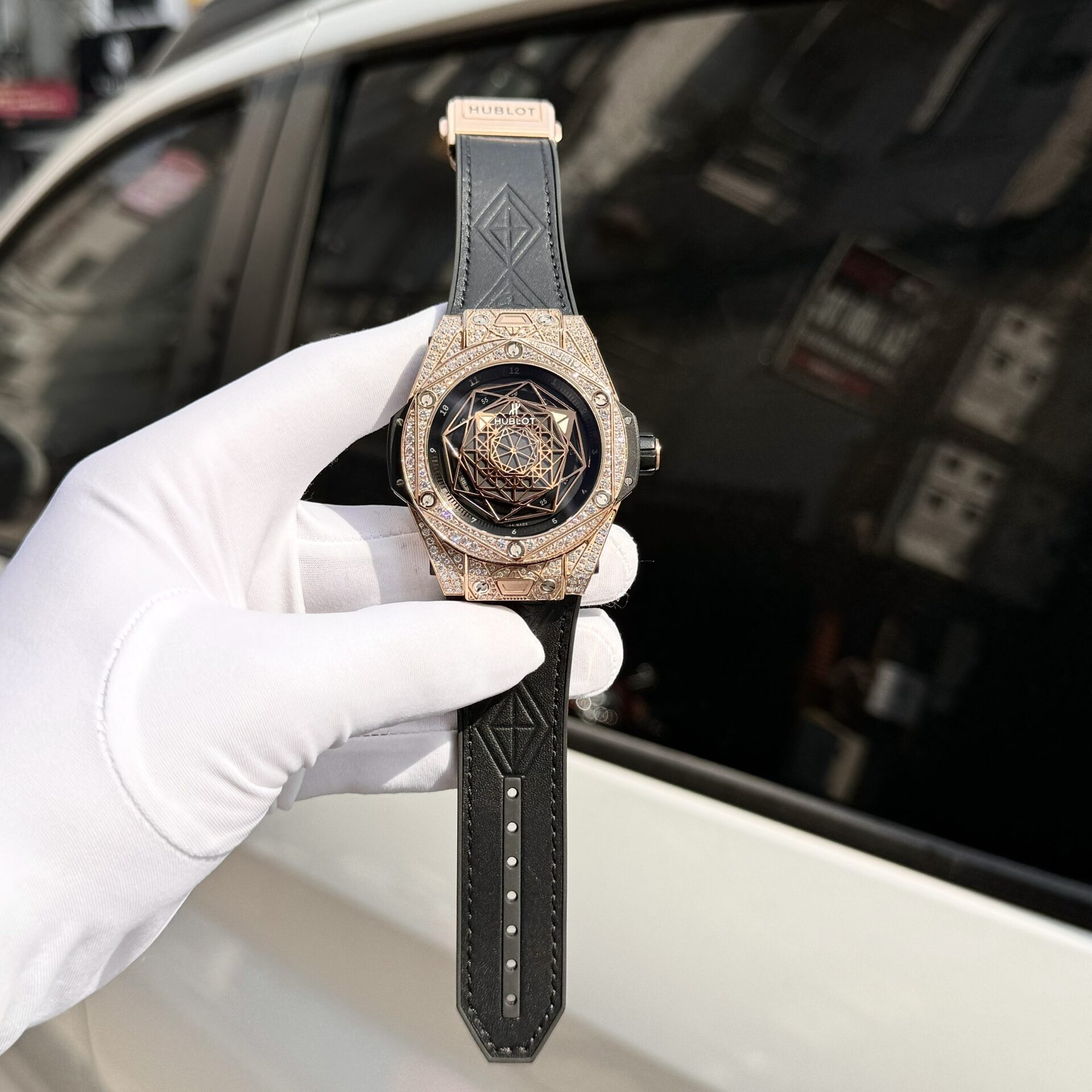 Hublot Big Bang Sang Bleu King Gold Replica Watch Diamond 44mm - Elite Watch Atelier