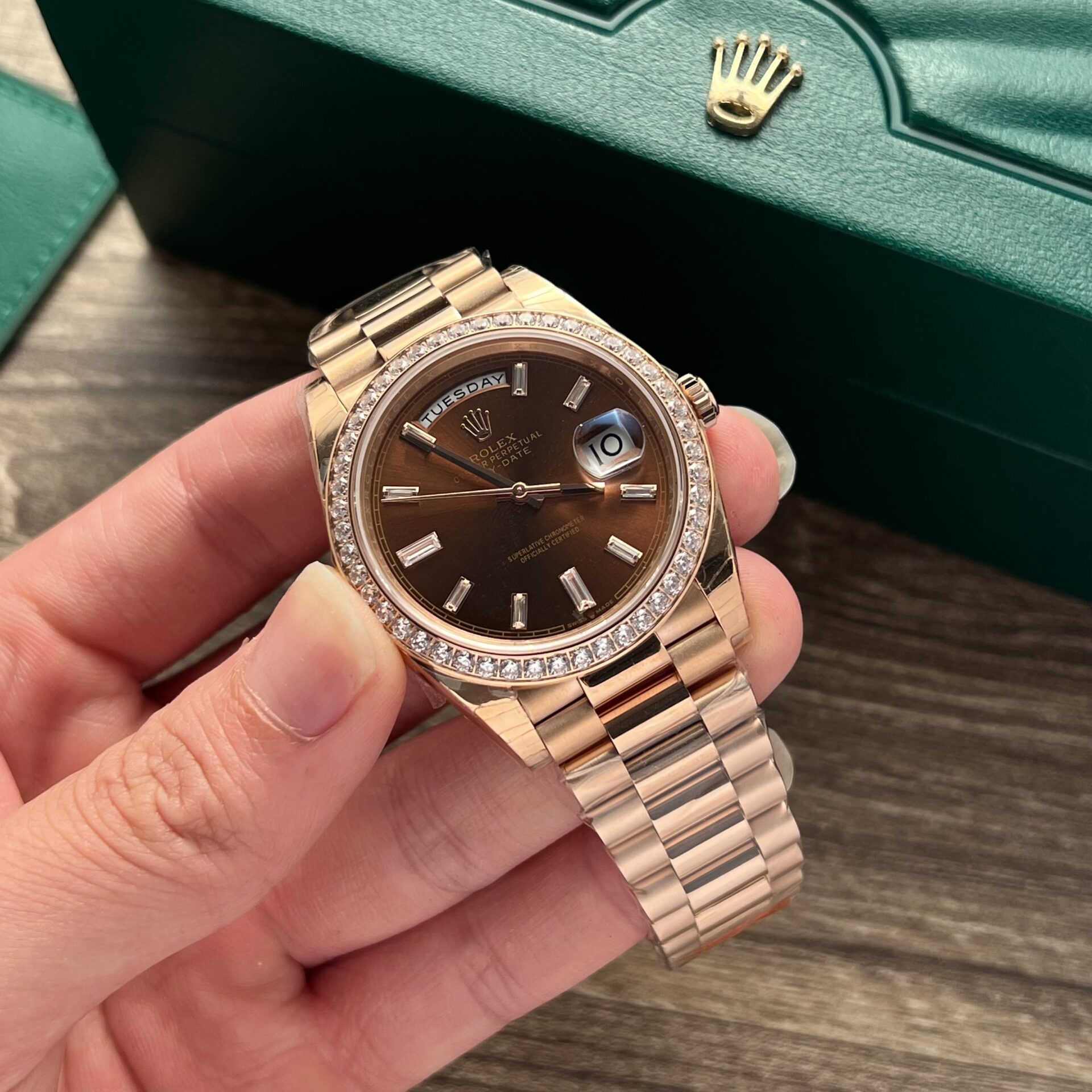Rolex Fake Watch Day-Date 228235 Chocolate Dial EW Factory 40mm - Elite Watch Atelier