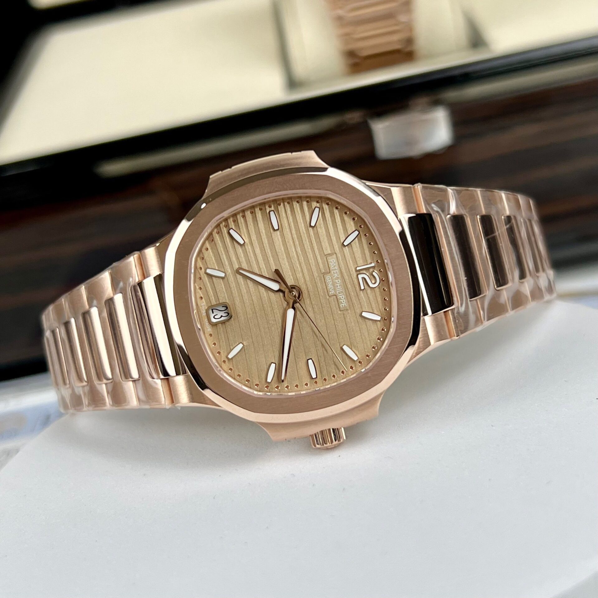 Patek Philippe Best Replica Watches Nautilus 7118 Gold Wrapped 3K Factory 35.2mm - Top club