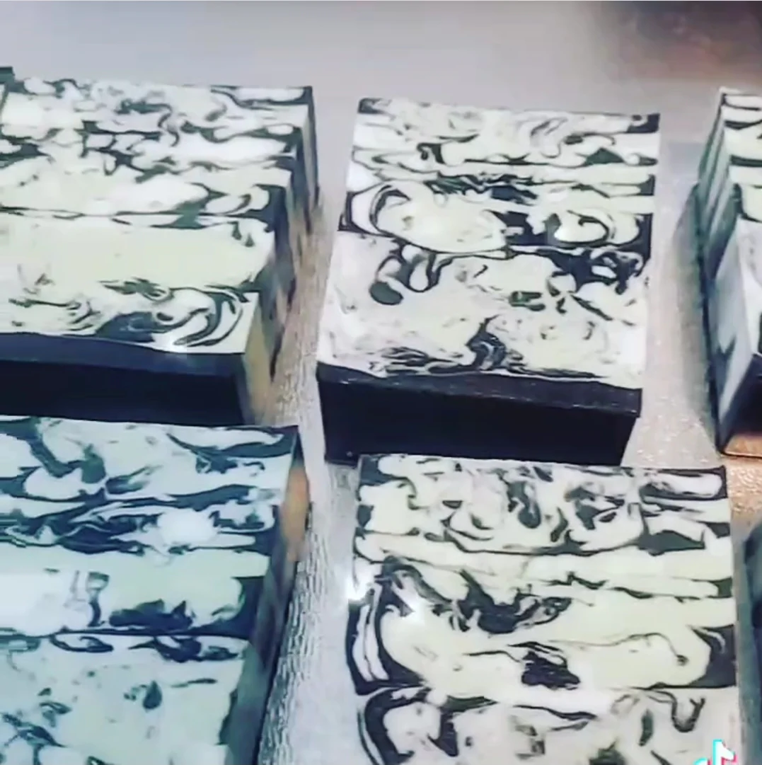 Mint‑Eucalyptus Sea Clay & Activated Charcoal Detox Bar