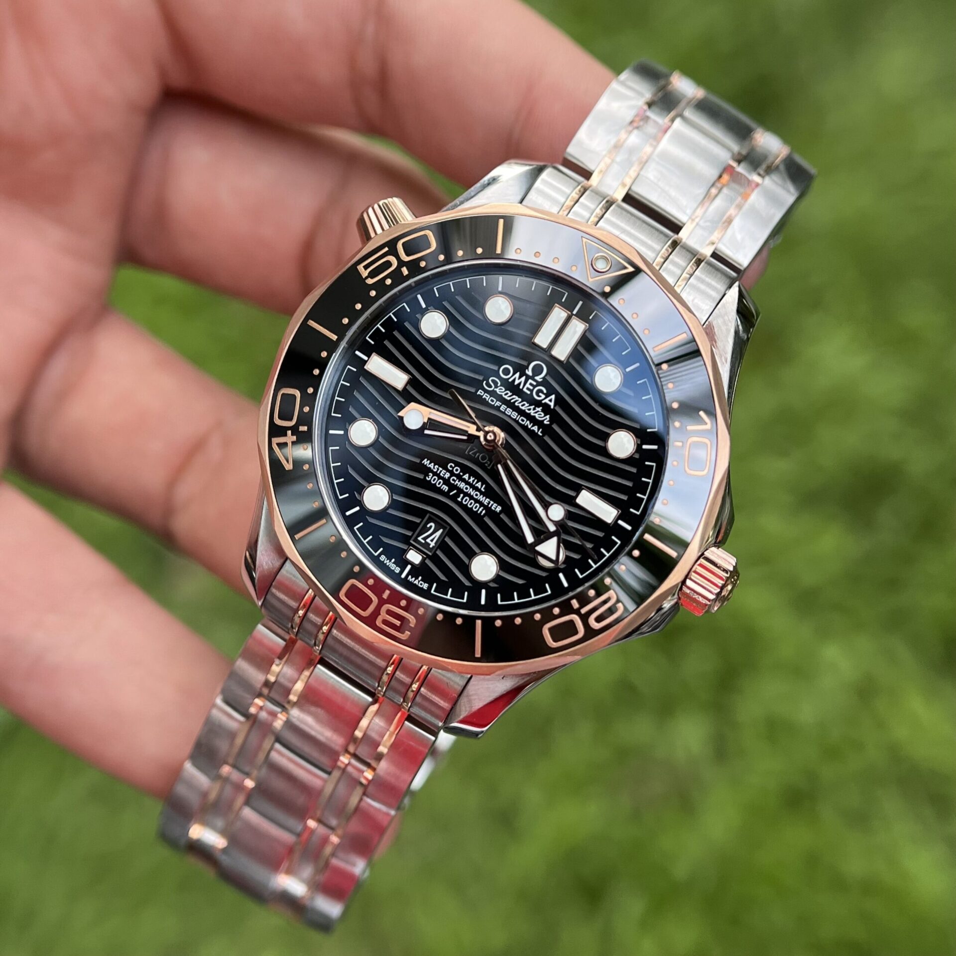 Omega Replica Watch Seamaster Demi Rose Gold VS Factory 42mm - Elite Watch Atelier