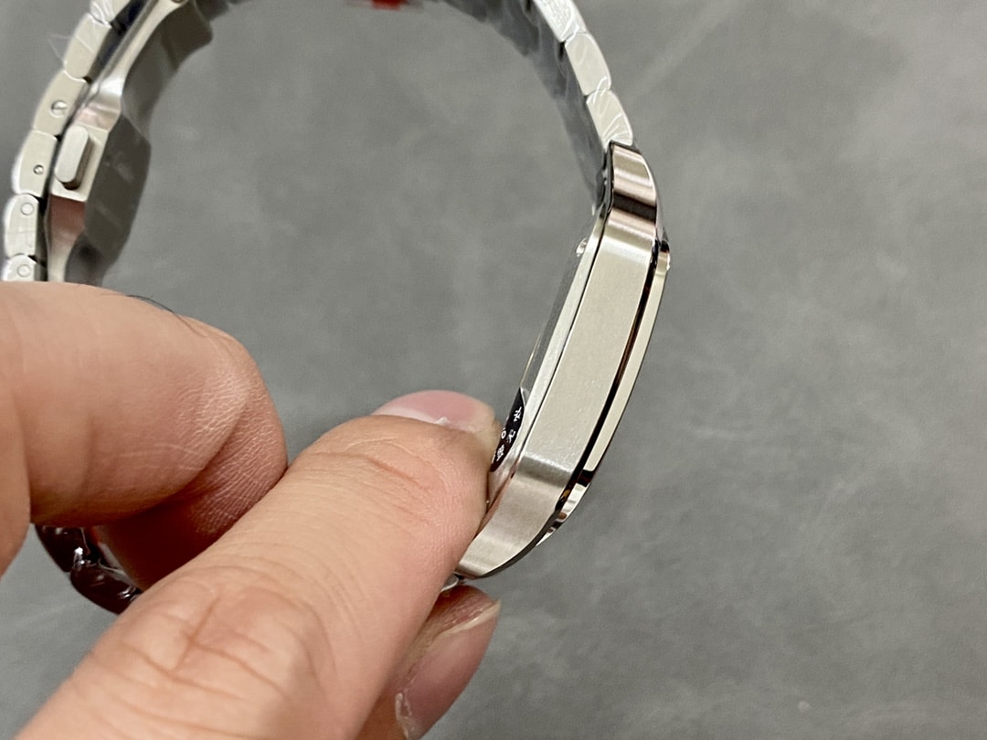 Fake Cartier watch Santos medium model Manufacture mechanical movement Steel Silver Dial WSSA0029 AF(1:1 replica) - Top club